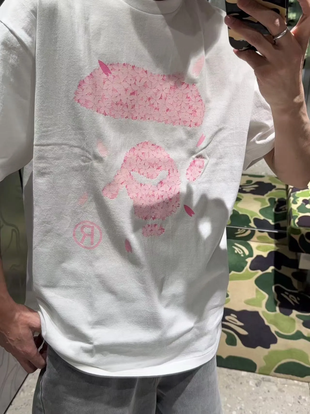 💰140 BAPE SS25sakura cherry blossom series, ape-man cherry blossom pattern logo short-sleeved 280g weight linen cotton fabric, couple model: S-XXL [black white]