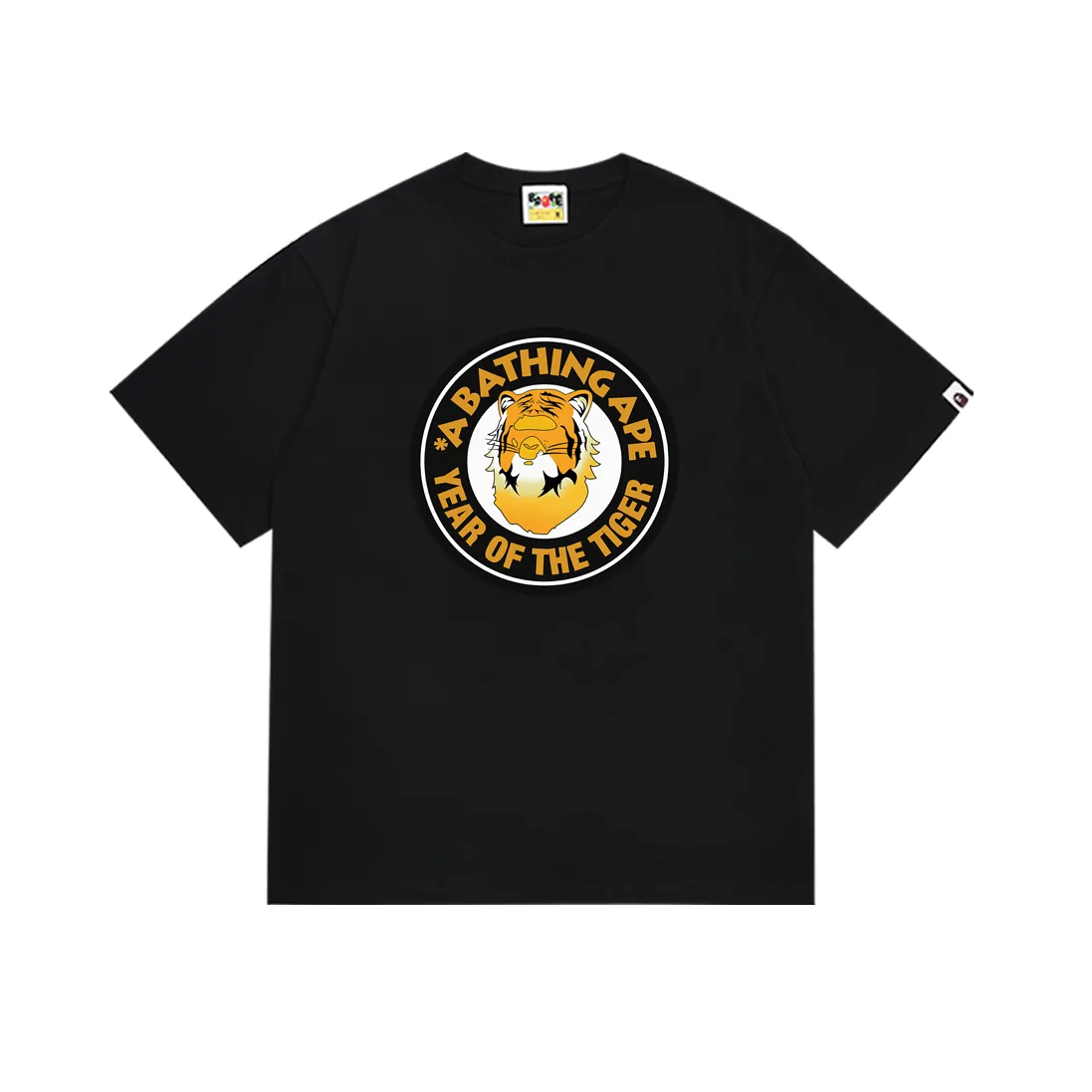 P110 SC037# (top version) BAPE SS22 Year of the Tiger limited edition medallion printed short-sleeved T-shirt. Made of 260 grams of high-quality high-weave pure cotton fabric. Double yarn combed, soft texture and no pilling. Imported environmentally friendly printing glue. Bright and three-dimensional pattern. Quality💥Same style for men and women. The upper body is trendy. Color: black and white. Size: S M L XL XXL
