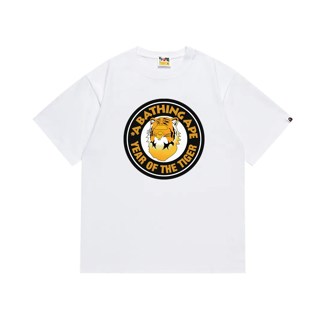 P110 SC037# (top version) BAPE SS22 Year of the Tiger limited edition medallion printed short-sleeved T-shirt. Made of 260 grams of high-quality high-weave pure cotton fabric. Double yarn combed, soft texture and no pilling. Imported environmentally friendly printing glue. Bright and three-dimensional pattern. Quality💥Same style for men and women. The upper body is trendy. Color: black and white. Size: S M L XL XXL