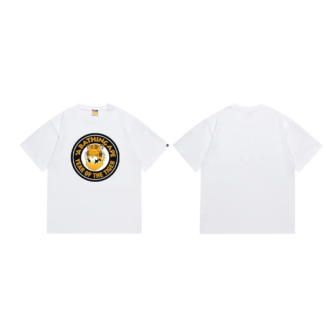 P110 SC037# (top version) BAPE SS22 Year of the Tiger limited edition medallion printed short-sleeved T-shirt. Made of 260 grams of high-quality high-weave pure cotton fabric. Double yarn combed, soft texture and no pilling. Imported environmentally friendly printing glue. Bright and three-dimensional pattern. Quality💥Same style for men and women. The upper body is trendy. Color: black and white. Size: S M L XL XXL