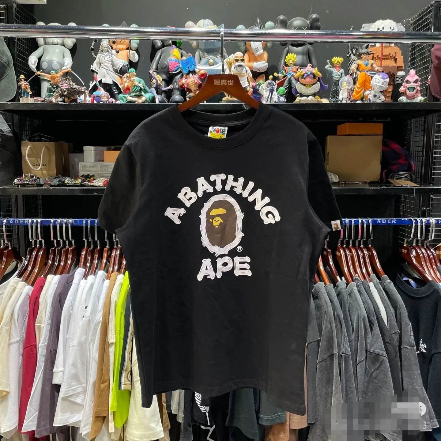 P110 001172 bape ape head print short-sleeved T-shirt, same style for men and women, size smlxlxxl, black and white