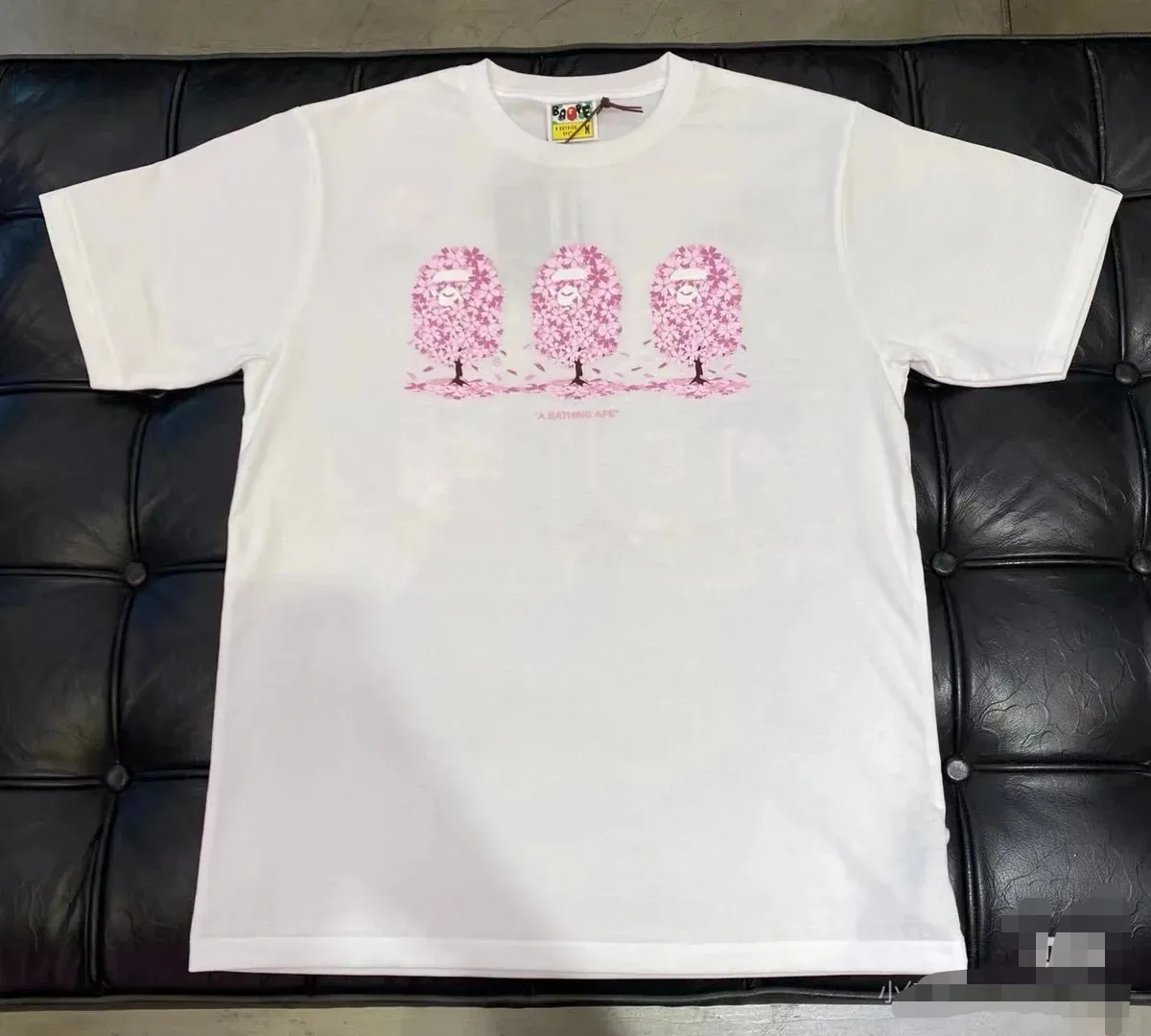 P110 00132 A BATHING APE BAPE Sakura Tee Sakura print round neck pullover short-sleeved T-shirt, same style for men and women, size smlxlxxl, white black