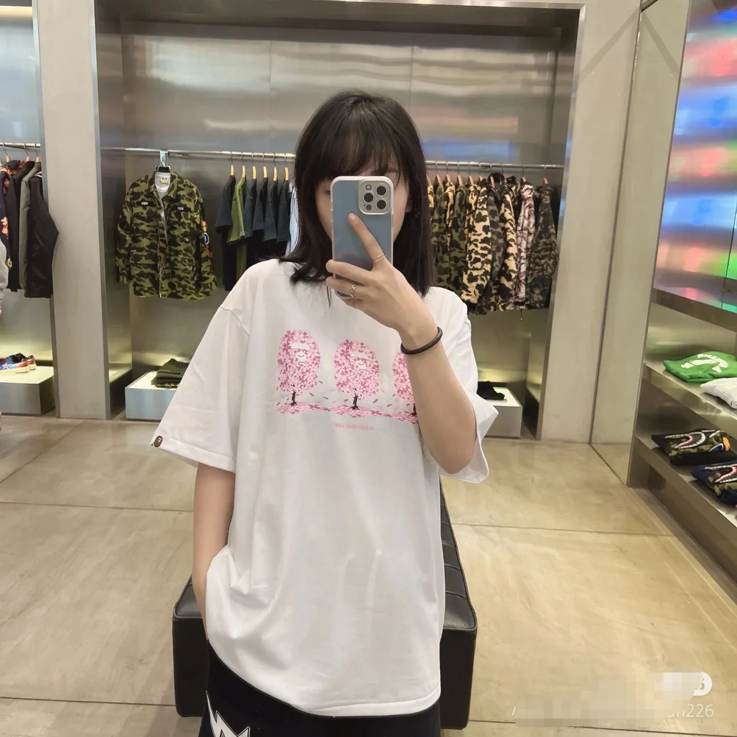 P110 00132 A BATHING APE BAPE Sakura Tee Sakura print round neck pullover short-sleeved T-shirt, same style for men and women, size smlxlxxl, white black