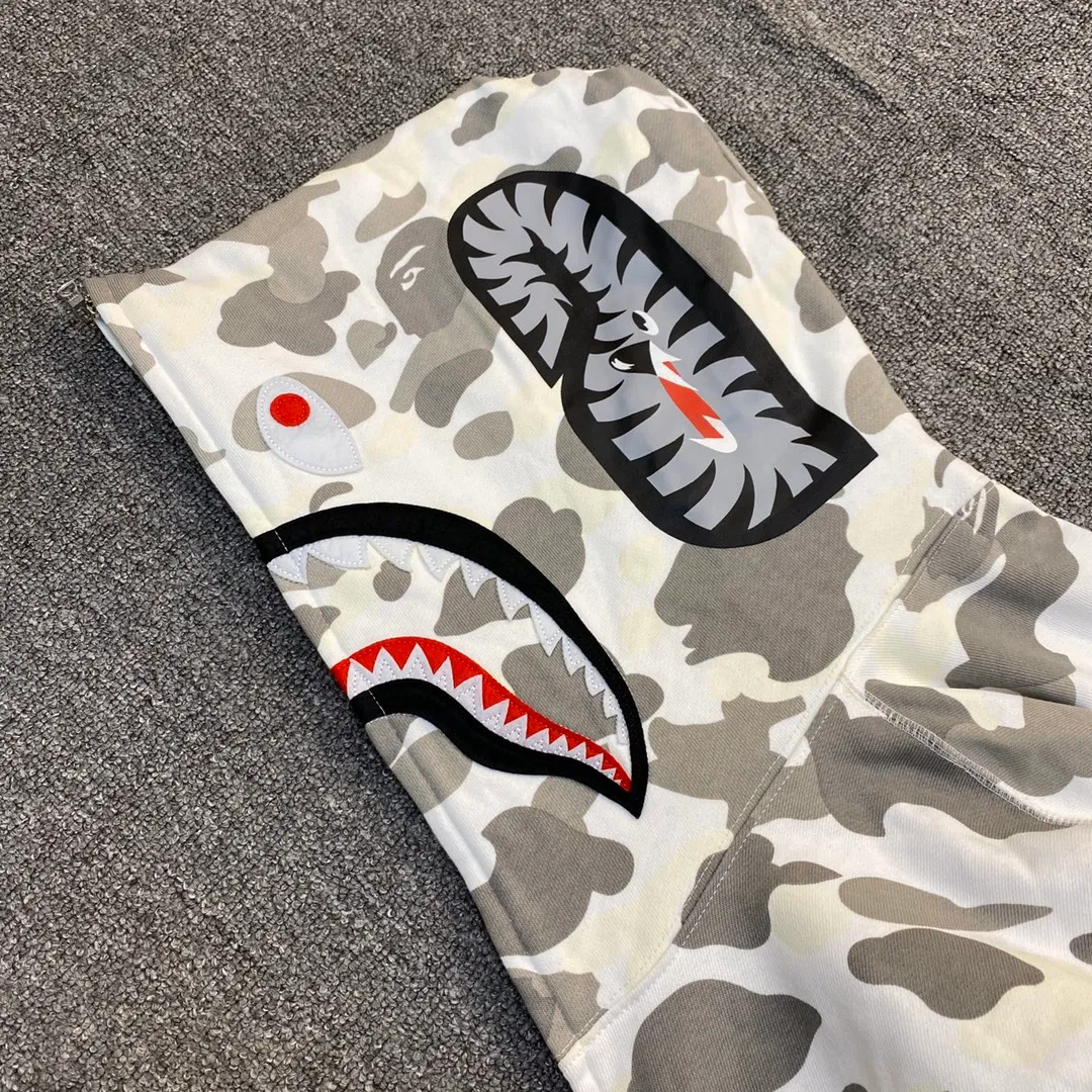 💰400 BAPE Classic black and white luminous camouflage shark zipper hooded sweatshirt Top-notch custom fabrics Complete labels Super exquisite workmanship details Couple style: S—XXL [Black White]