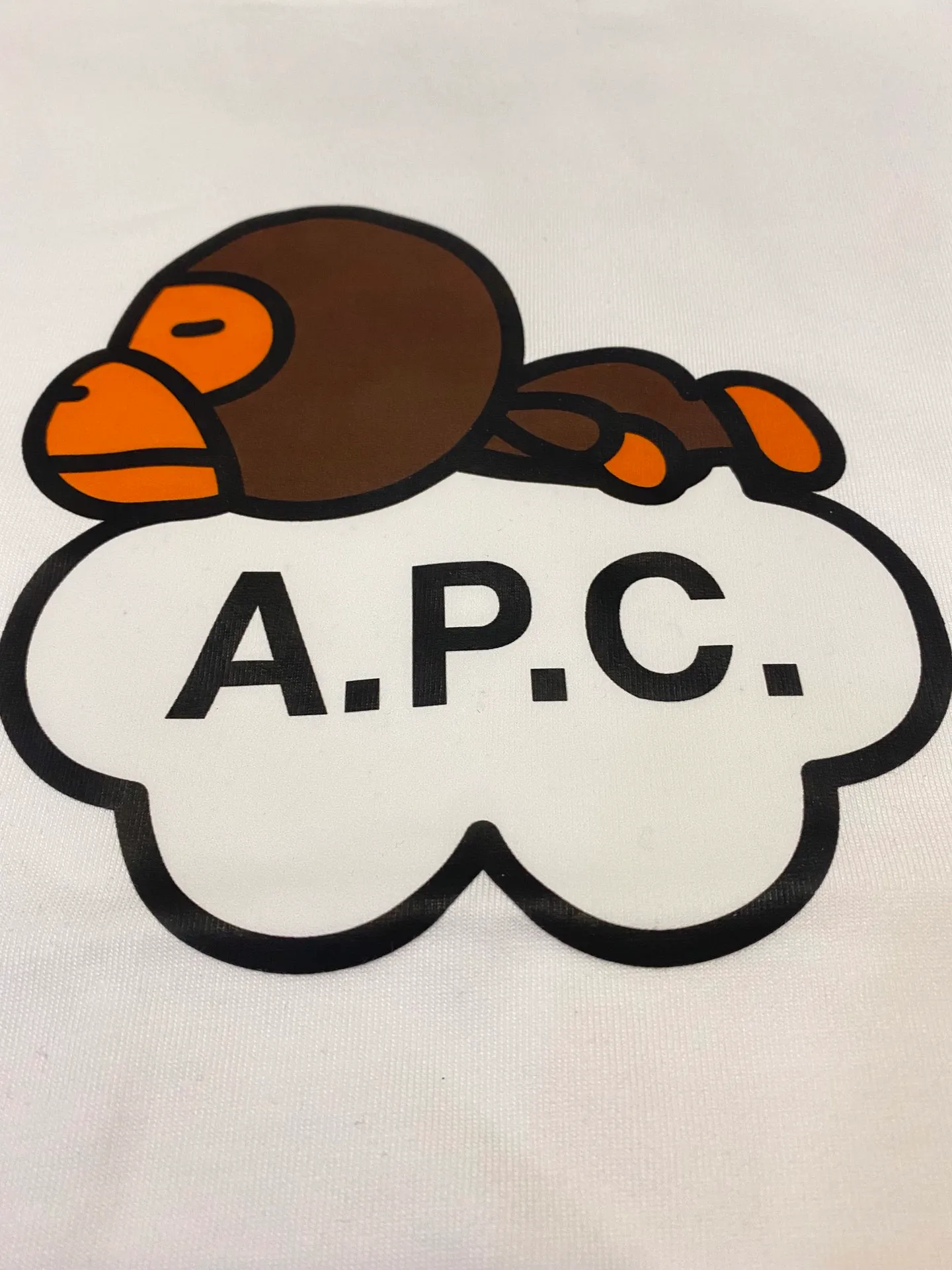 SC079#p110💰 (Top version) BAPE ✖️A•P•C co-branded cartoon BABY MILO letter printed short-sleeved T-shirt. Made of 260 grams of high-quality high-weave pure cotton fabric. Double yarn combed. The texture is soft and non-pilling. Imported environmentally friendly printing glue. The pattern is bright and three-dimensional. Quality💥Same style for men and women. The upper body is trendy. Color: black white. Size: S M L XL XXL