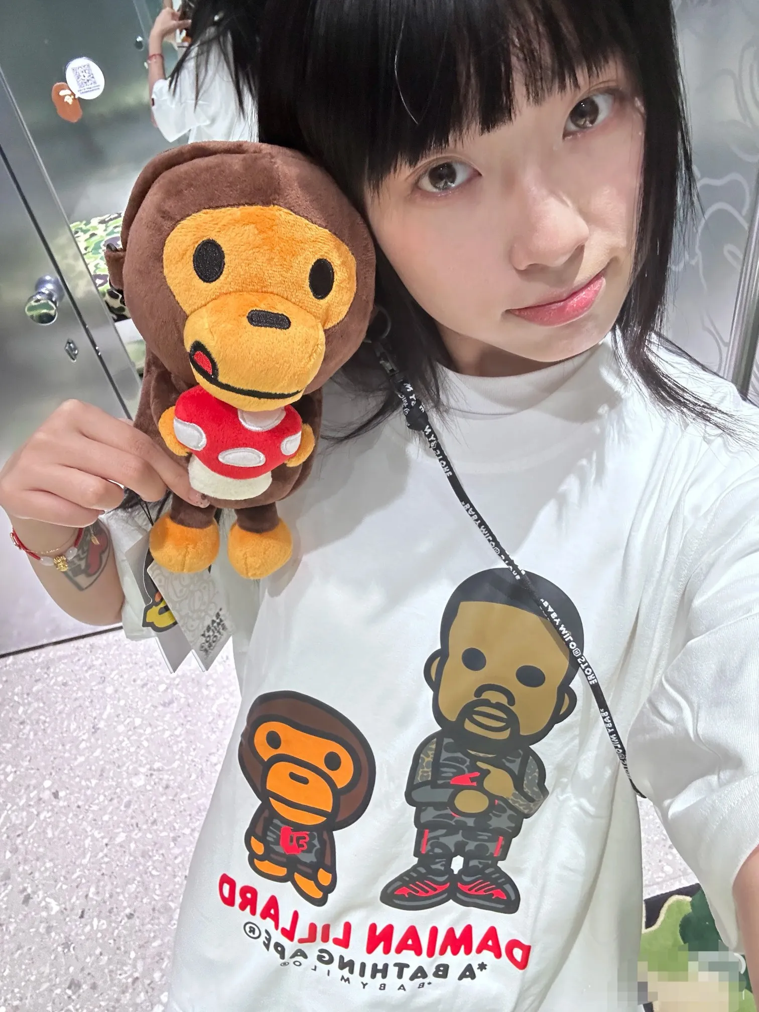 P110 001102 BAPE joint model Dame 9 FW24 Graphic brand logo Lillard cartoon animation short-sleeved T-shirt, same style for men and women, size smlxlxxl, white