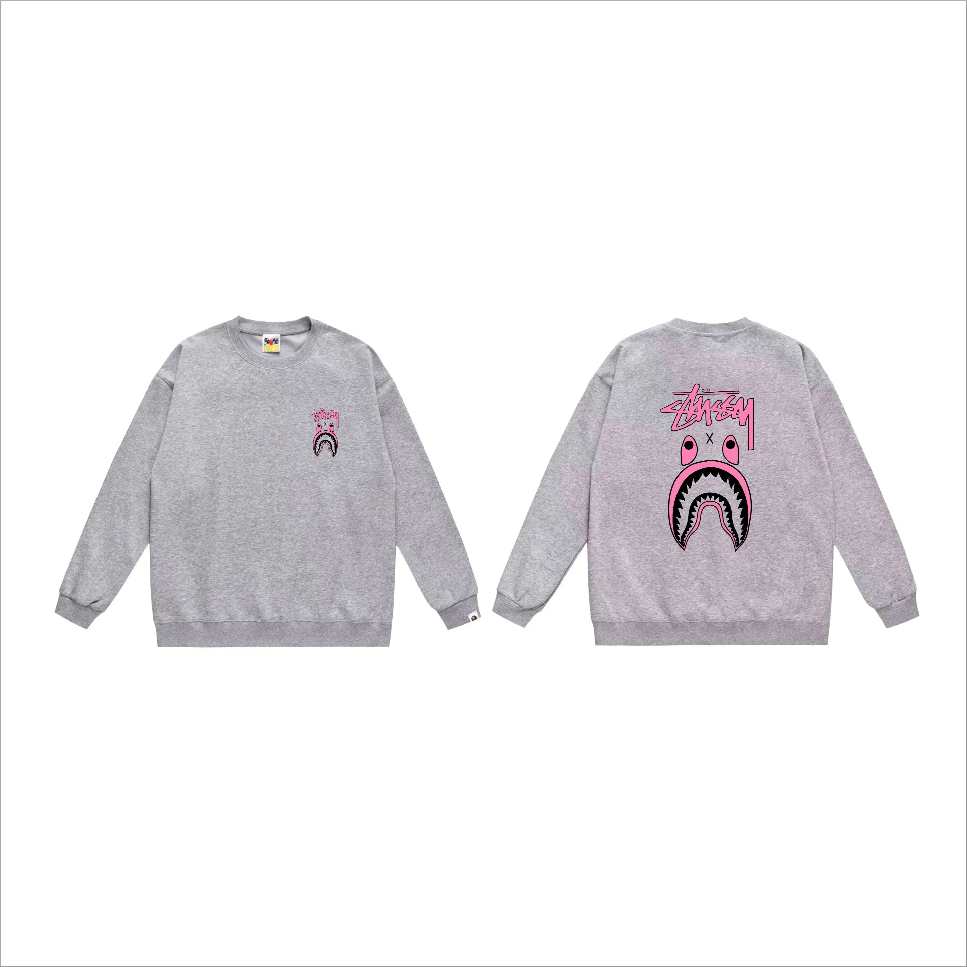 P150 model number SC504# terry 75 plus velvet 80 (top version) BAPE×STUSSY co-branded Stussy letter round neck sweatshirt Made of 350g large terry (drop shoulder large version) fabric, soft texture and no pilling Imported environmentally friendly printing glue The pattern is bright and three-dimensional Quality 💥Same style for men and women The upper body is fashionable Color: black white gray Size: S M L XL XXL