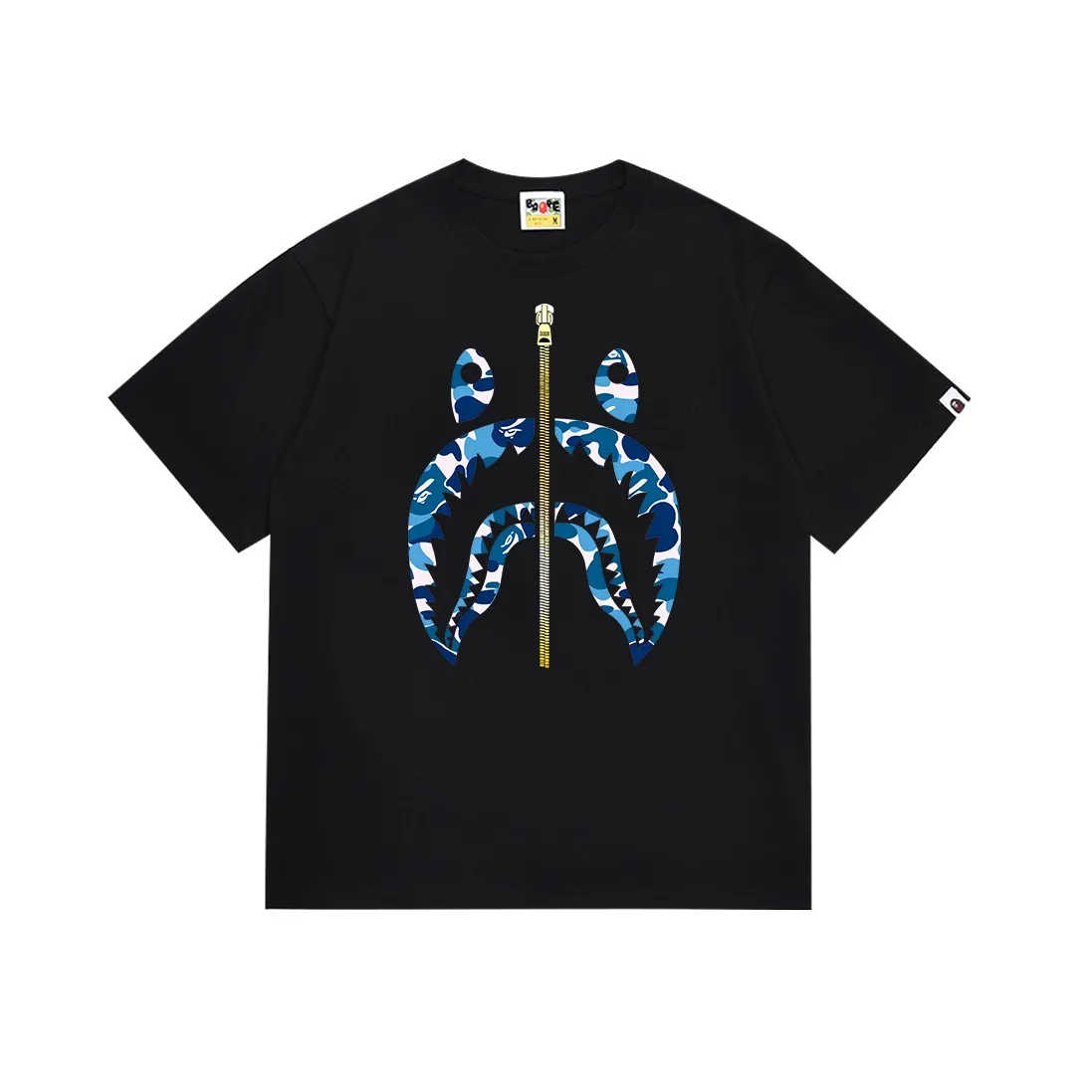 SC089#p110💰 (Top version) BAPE camouflage shark zipper print pattern solid color short-sleeved T-shirt Made of 260 grams of high-quality high-weave pure cotton fabric, double yarn combed, soft and non-pilling texture, imported environmentally friendly printing glue, bright and three-dimensional pattern, quality 💥Same style for men and women, the upper body is fashionable Color: black green white green black red white red black blue white blue Size: S M L XL XXL