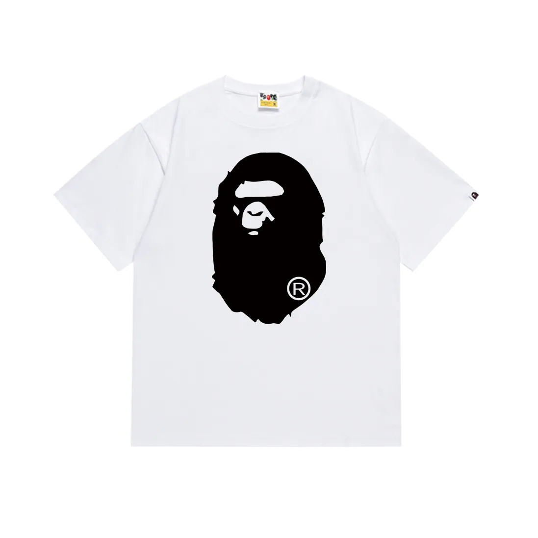 P110 SC068# (top version) BAPE ape head classic letter printed short-sleeved T-shirt with great ape head pattern. Made of 260 grams of high-quality high-weave pure cotton fabric. Double yarn combed. Soft texture and no pilling. Imported environmentally friendly printing glue. Bright and three-dimensional pattern. Quality 💥Same style for men and women. The upper body is trendy. Color: black and white. Size: S M L XL XXL
