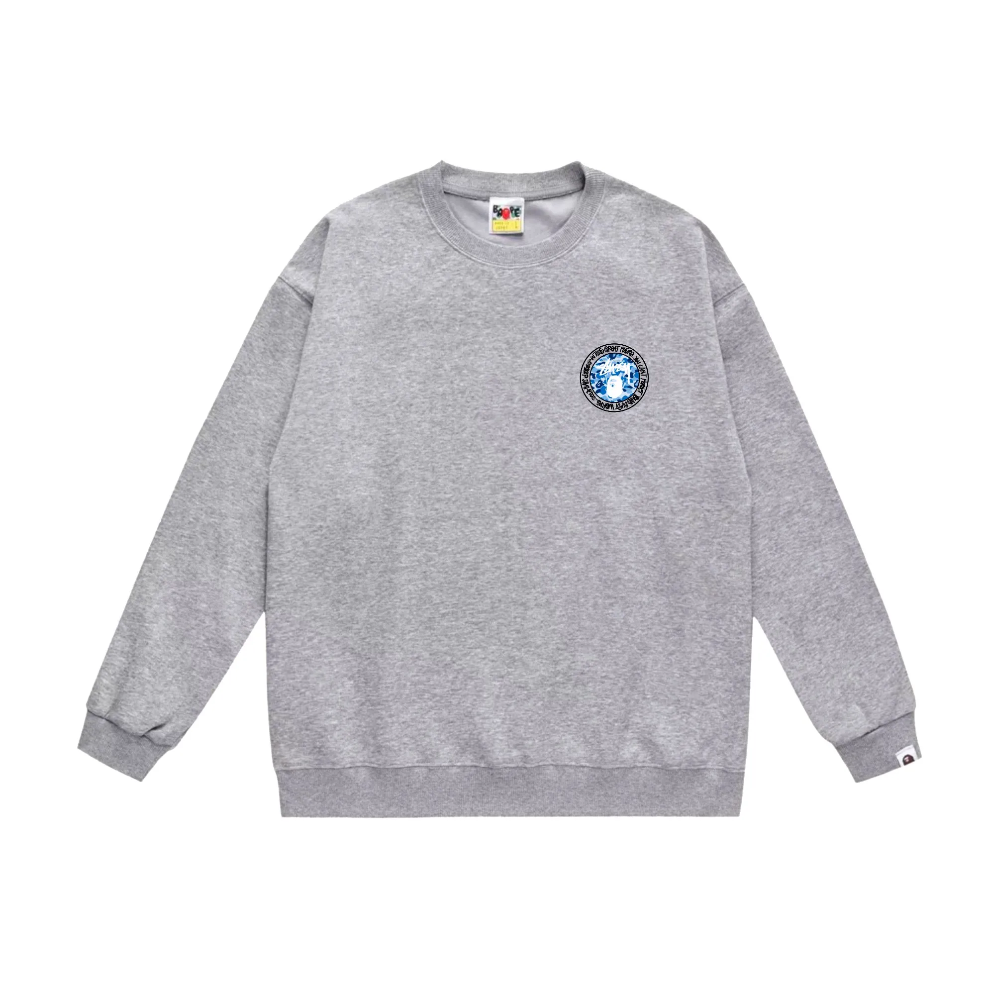 P150 model number SC518# terry 75 plus velvet 80 (top version) BAPE×STUSSY co-branded Stussy letter round neck sweatshirt Made of 350 grams of large terry (drop shoulder large version) fabric, soft texture and no pilling Imported environmentally friendly printing glue The pattern is bright and three-dimensional Quality 💥Same style for men and women The upper body is trendy Color: black white gray Size: S M L XL XXL