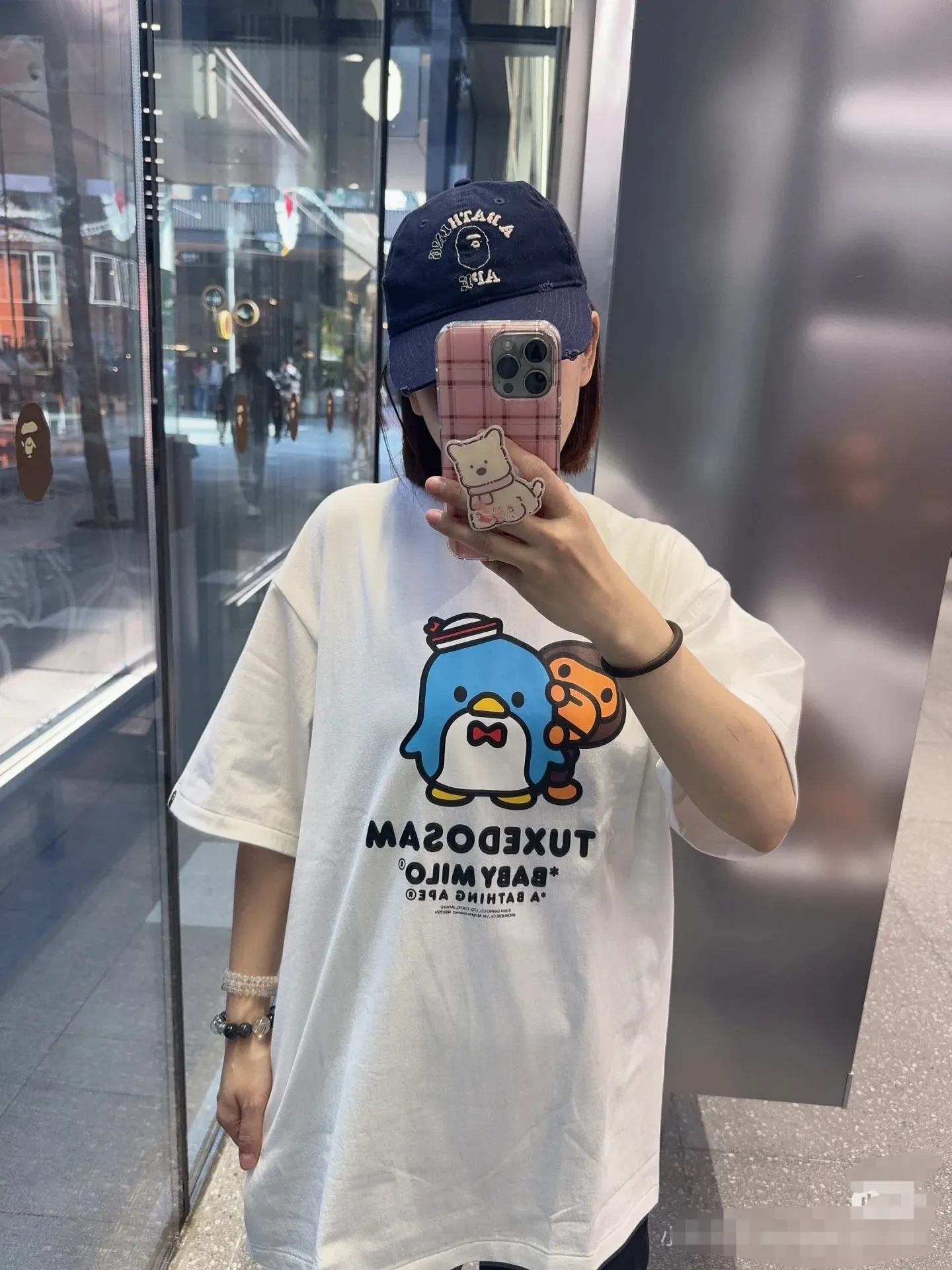 P110 00134 BAPE x Sanrio/Sanrio joint model FW24 TUXEDOSA Sam Penguin pattern printed logo round neck short-sleeved T-shirt, same style for men and women, size smlxlxxl, white