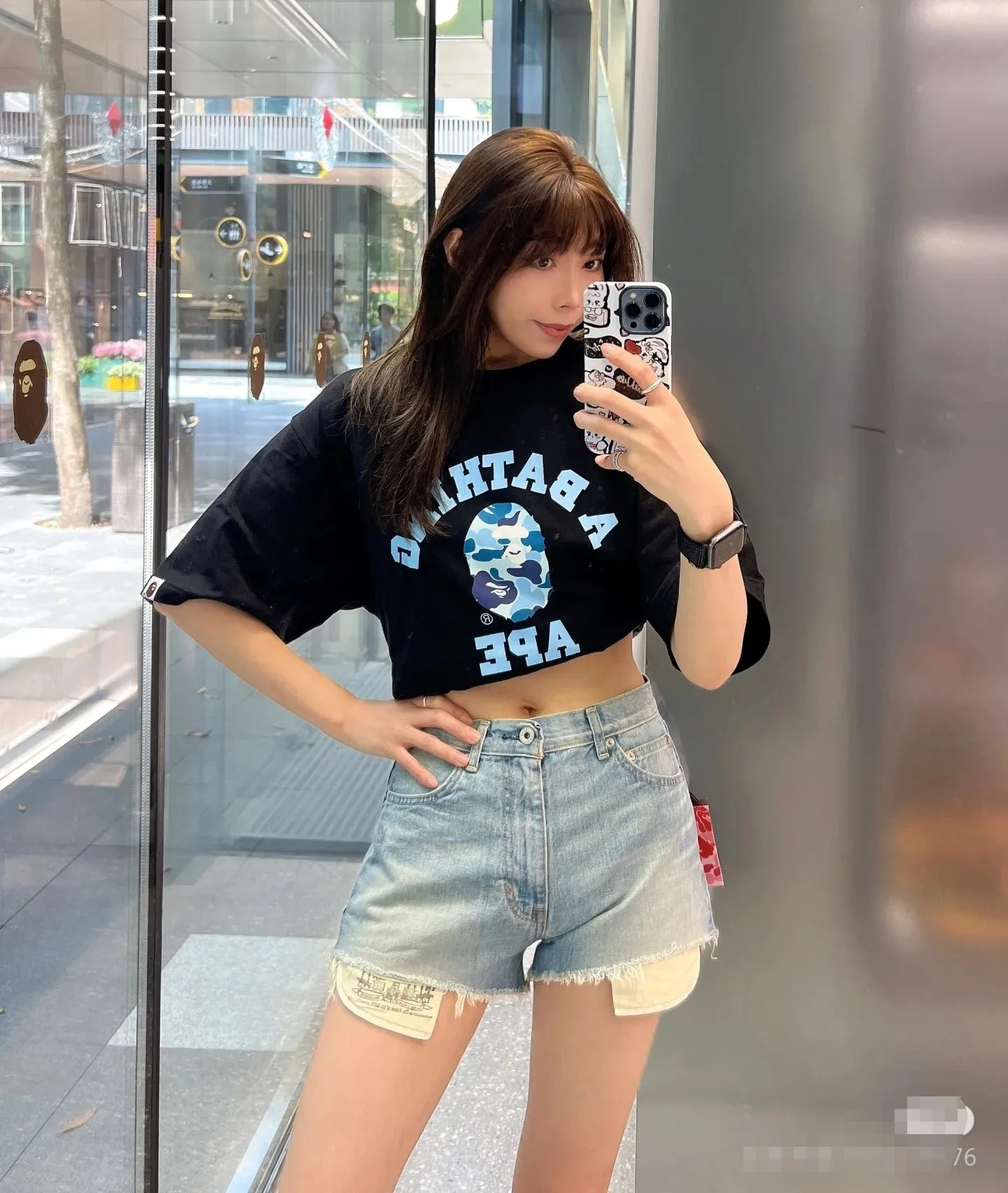 P110 001120 BAPE SS25 camouflage ape pattern comfortable and versatile short-sleeved T-shirt, same style for men and women, size smlxlxxl, white pink, black pink, white blue, black blue