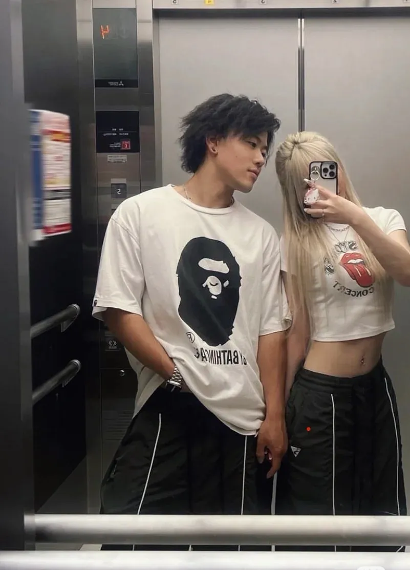 P110 00186 BAPE BICOLOR BY BATHING TEE great ape head short-sleeved T-shirt, same style for men and women, size smlxlxxl, black and white