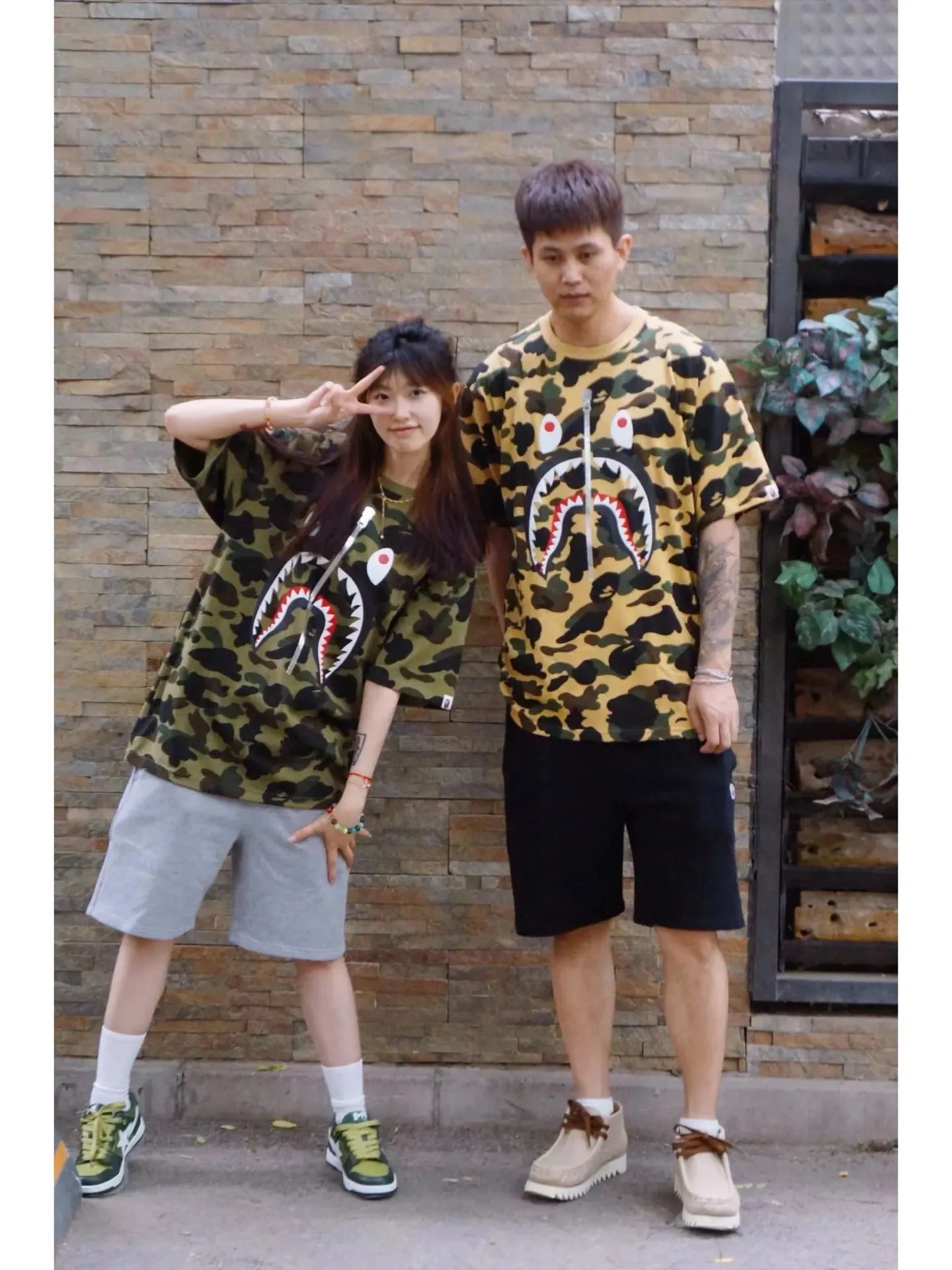 💰140 BAPE shark camouflage WGM classic reproduction ZP version 255g weight pure cotton all-over printed camouflage couple model: S-XXL [green yellow red purple blue]