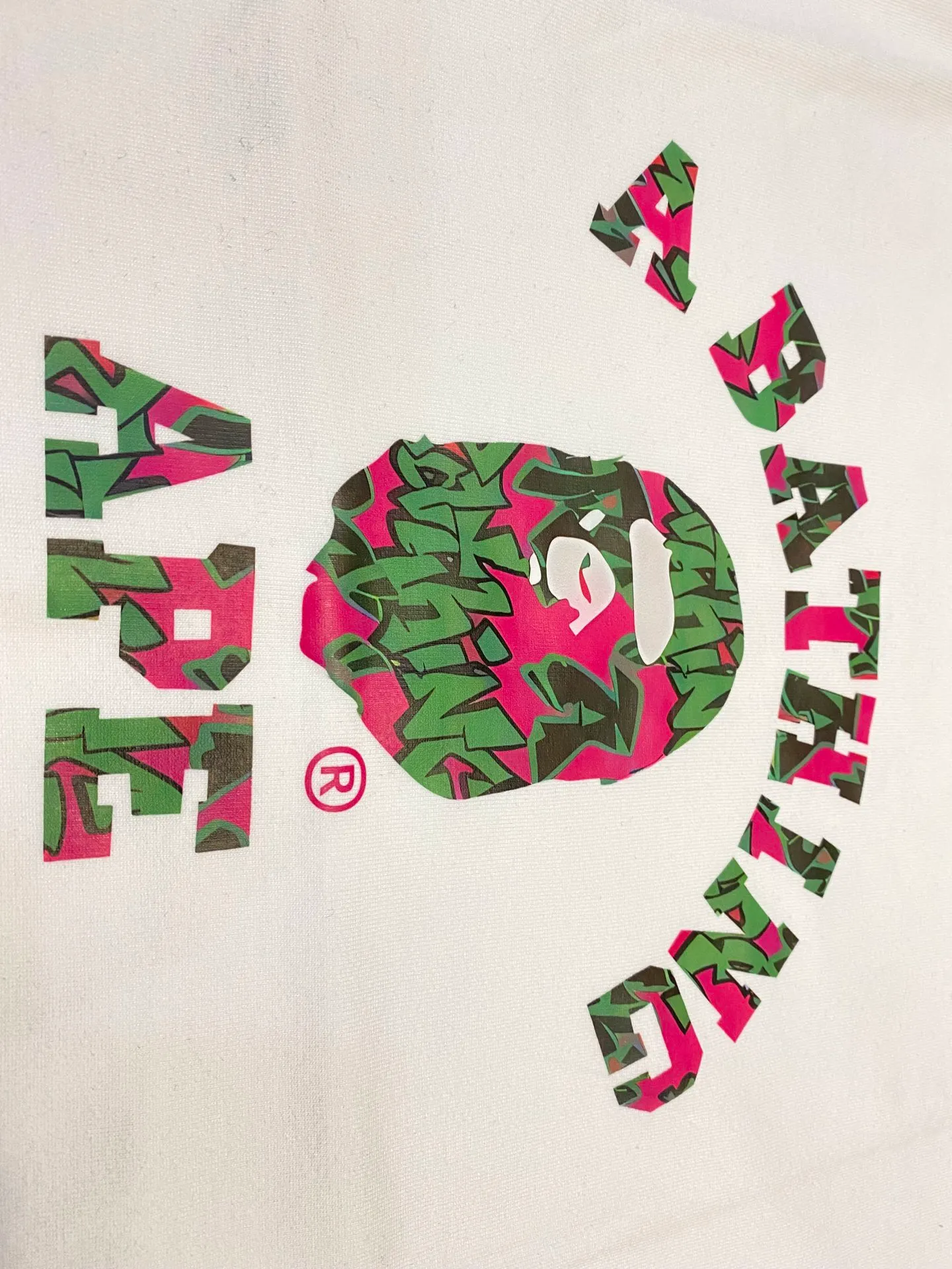 SC122#p110💰 (top version) BAPE ape head letter printed short-sleeved T-shirt Made of 260 grams of high-quality high-weave pure cotton fabric, double yarn combed, soft and non-pilling, imported environmentally friendly printing glue, bright and three-dimensional pattern, quality 💥Same style for men and women, the upper body is fashionable Color: black white Size: S M L XL XXL