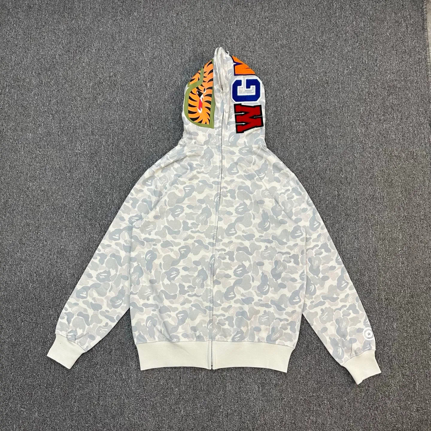 💰420 BAPE STORE® PACK Series FW24 Harajuku City Limited Shark Splicing Zipper Hooded Sweatshirt Heavy Industry Double Zipper Customized Fabric High Quality Couple Style: S—XXL [Camouflage Light Grey]