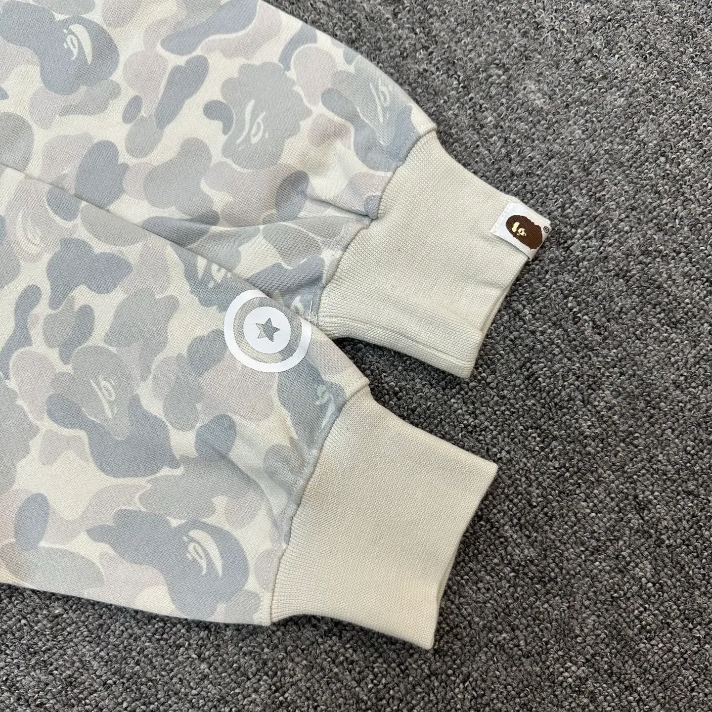 💰420 BAPE STORE® PACK Series FW24 Harajuku City Limited Shark Splicing Zipper Hooded Sweatshirt Heavy Industry Double Zipper Customized Fabric High Quality Couple Style: S—XXL [Camouflage Light Grey]