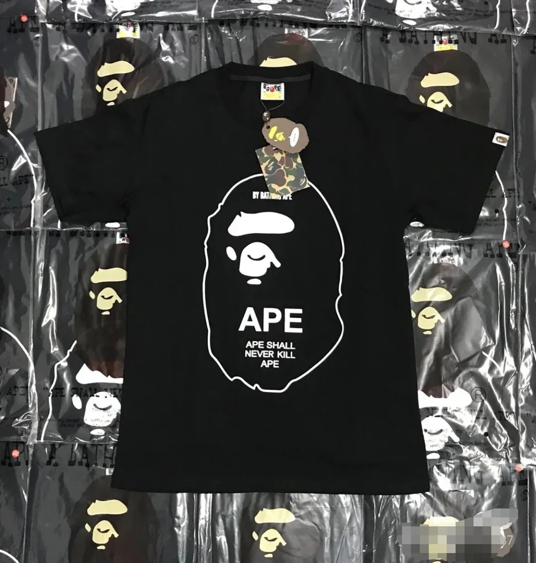 P110 001062 BAPE ape head print short-sleeved T-shirt, same style for men and women, size smlxlxxl, black and white
