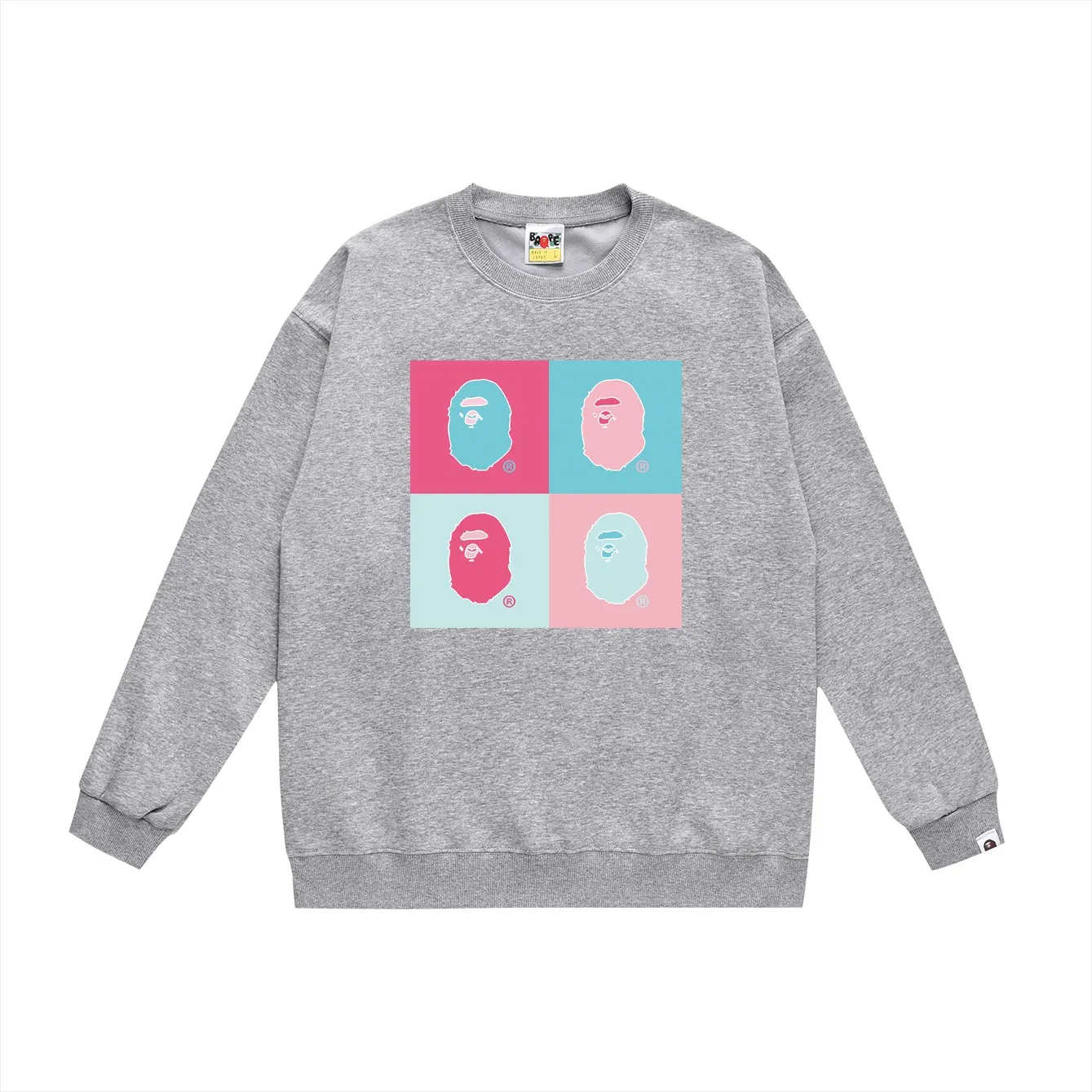 P150 model number SC454# terry 75 plus velvet 80 (top version) BAPE ape-man head four-in-one pattern printed round neck sweatshirt. Made of 350 grams of large terry (drop shoulder large version) fabric. The texture is soft and non-pilling. Imported environmentally friendly printing glue. The pattern is bright and three-dimensional. Quality 💥Same style for men and women. The upper body is trendy. Color: black white gray Size: S M L XL XXL