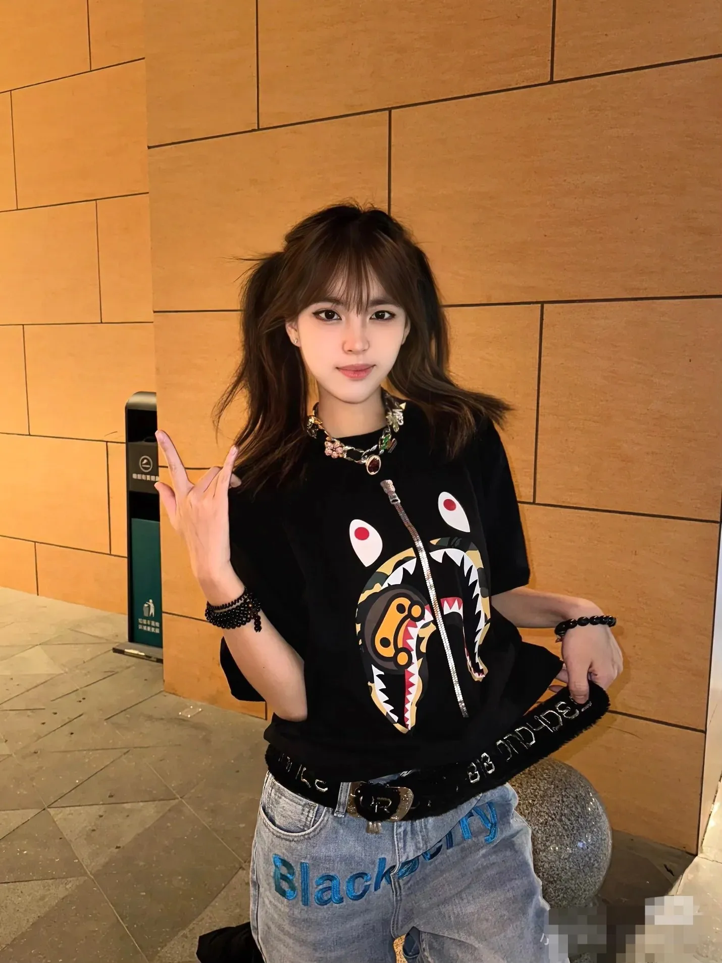 P110 00159 BAPE SS22 camouflage shark cartoon BABY MILO printed round neck short-sleeved T-shirt, same style for men and women, size smlxlxxl, black and yellow camouflage, black and green camouflage, white and yellow camouflage, white and green camouflage
