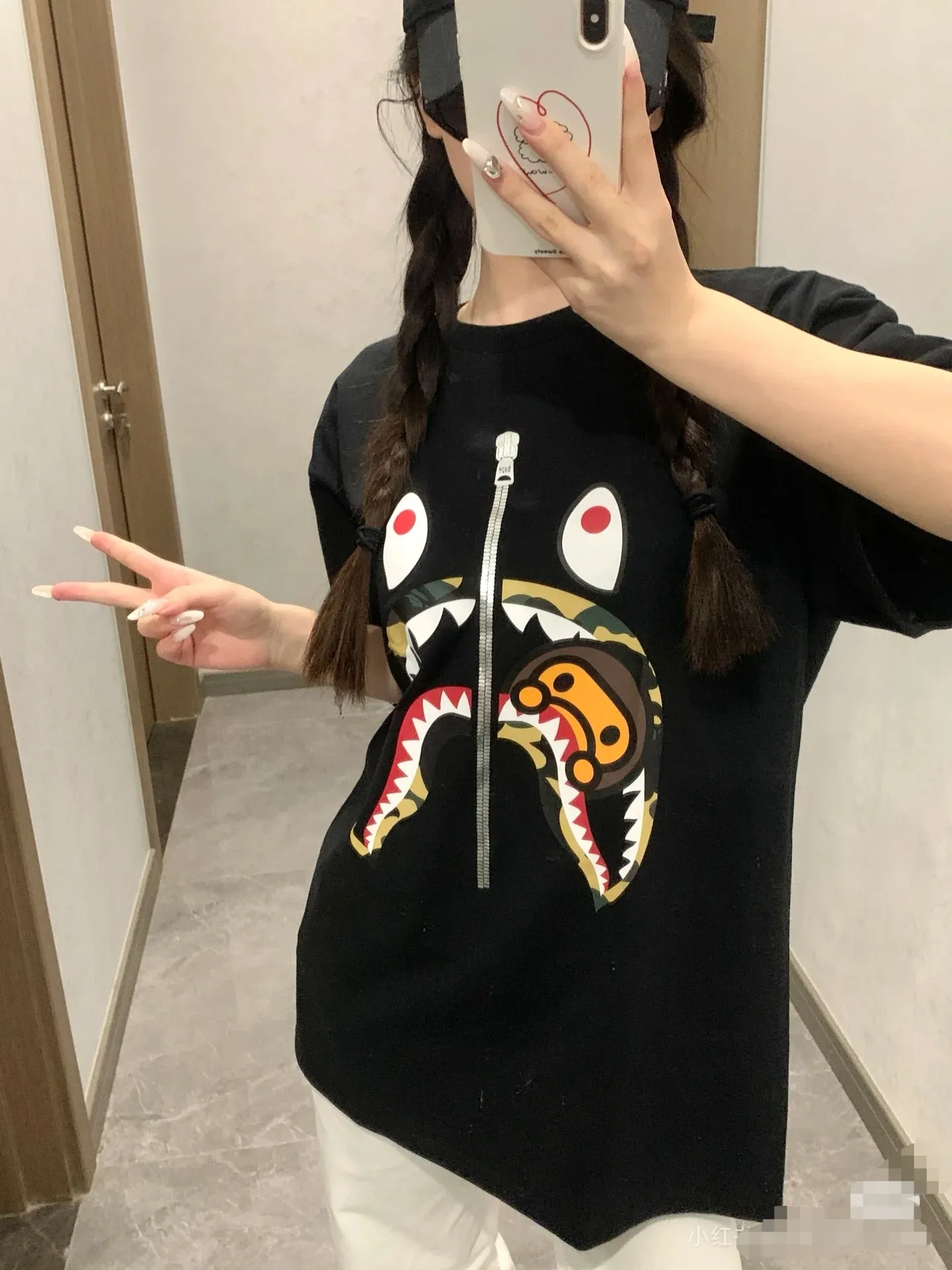 P110 00159 BAPE SS22 camouflage shark cartoon BABY MILO printed round neck short-sleeved T-shirt, same style for men and women, size smlxlxxl, black and yellow camouflage, black and green camouflage, white and yellow camouflage, white and green camouflage