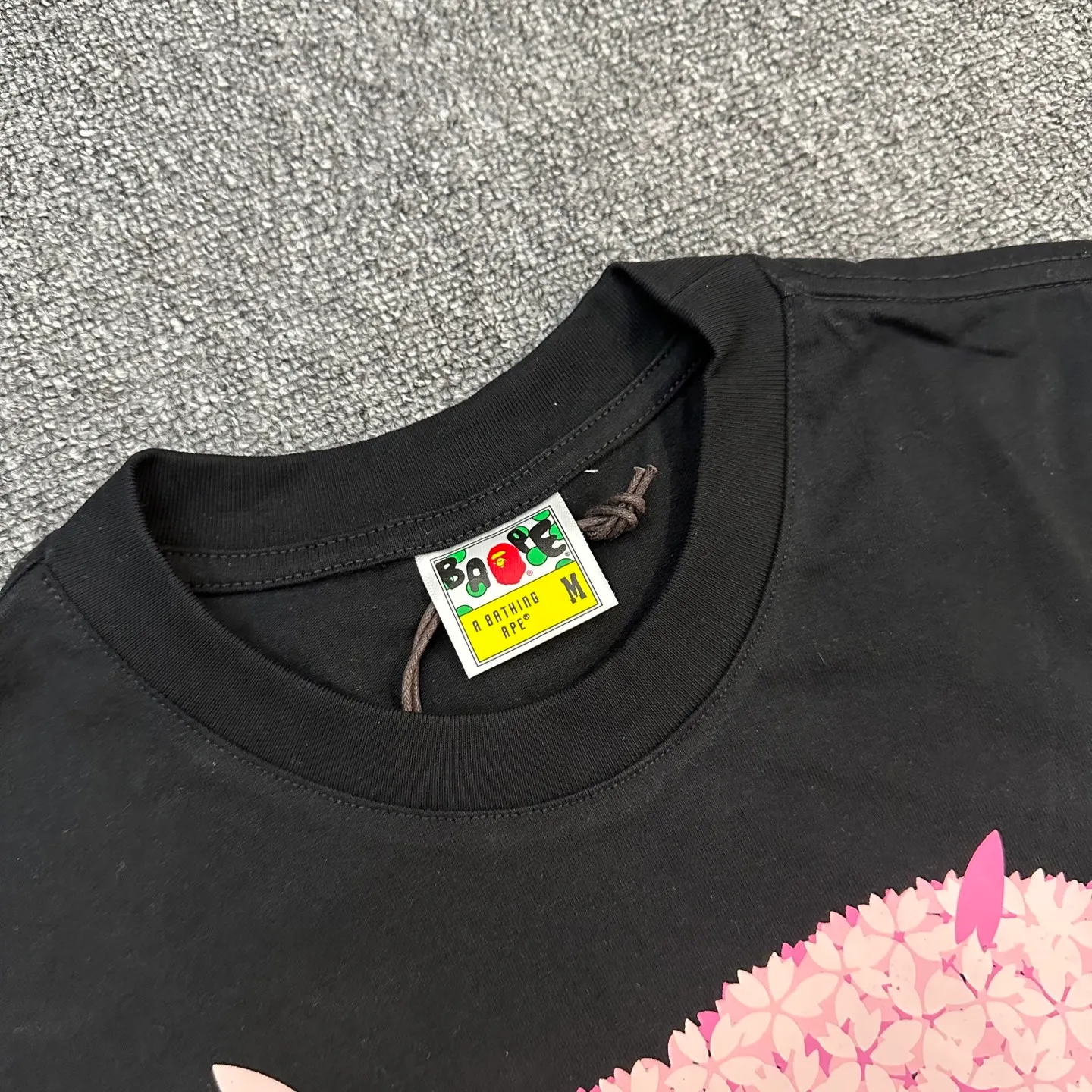 💰140 BAPE SS25sakura cherry blossom series, ape-man cherry blossom pattern logo short-sleeved 280g weight linen cotton fabric, couple model: S-XXL [black white]