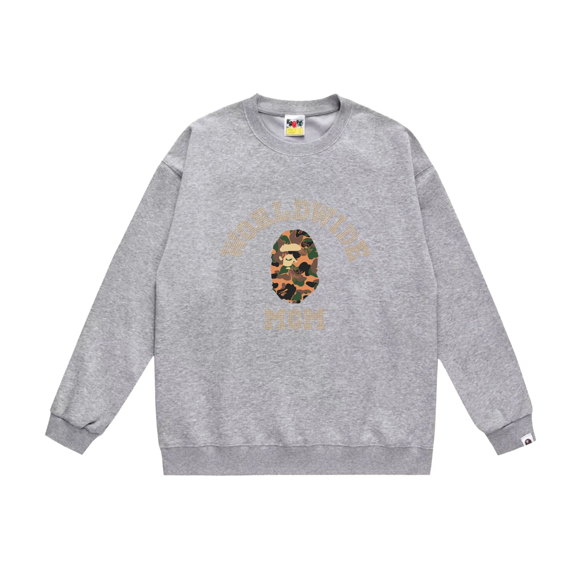 P150 model number SC540# terry 75 plus velvet 80 (top version) BAPE×MCM Rhinestone collegea joint series ape-head letter print pattern round neck sweatshirt. Made of 350 grams of large terry (drop shoulder large version) fabric. The texture is soft and non-pilling. Imported environmentally friendly printing glue has a bright and three-dimensional pattern. Quality💥Same style for men and women. The upper body is trendy. Color: black white gray Size: S M L XL XXL