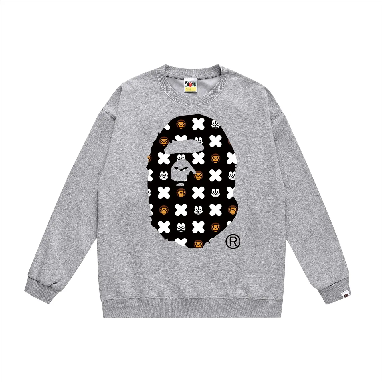 P150 model number SC456# terry 75 plus velvet 80 (top version) BAPE ape head cartoon pattern printed round neck sweatshirt. Made of 350 grams of large terry (drop shoulder large version) fabric. The texture is soft and non-pilling. Imported environmentally friendly printing glue. The pattern is bright and three-dimensional. Quality 💥Same style for men and women. The upper body is trendy. Color: black white gray Size: S M L XL XXL