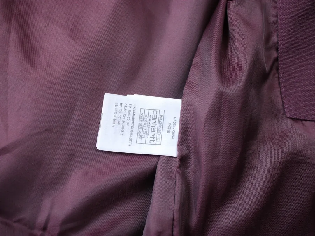 🅿️350 Carhartt Wip Carhartt classic Detroit zipper jacket couple casual workwear jacket 1️⃣The fabric is made of new environmentally friendly twill fabric. The light wash feels and the color will look better with time. It is a very high-quality fabric! 2️⃣The workmanship details are perfectly controlled, the classic logo is embroidered on the chest, the corduroy lapel highlights the unique style, the customized gold zipper, and the gold buttons all have logos that become more unique as they wear out with use! 3️⃣ Suitable for daily wear and can be worn in various styles. It is a very versatile jacket for men and women!  Color: black, yellow, purple Size: S, M, L, XL