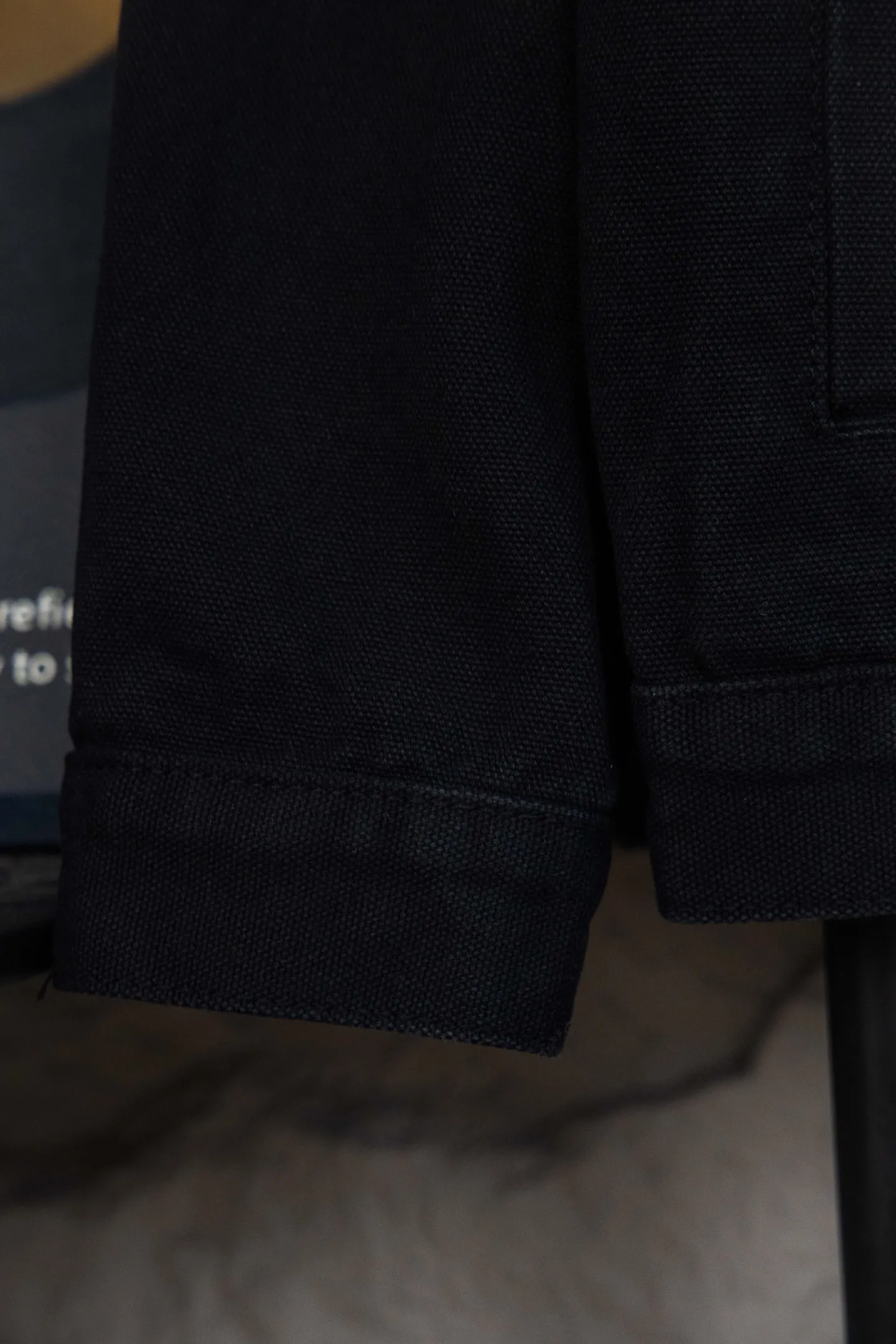 🅿️330 Style number: M223 Autonomous CARHARTT retro distressed heavy-duty washed Carhartt Vintage 90S-J10 Detroit trucker jacket three-color heavy-duty jacket without original label (replacement series) The fabric is made of 400 grams of high-quality pure cotton canvas. The weight of the clothes is 1.5Kg - the body effect is invincible - platform private. The overall color has been washed and aged to the best, and the various small details of damage are very good! Very rare inner felt, warm and comfortable, very handsome, real Boxy short and wide version! Color: Black Gray Size: S-XL