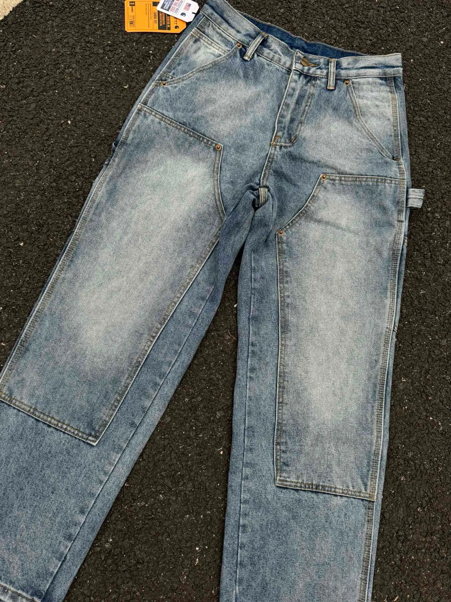 🅿️250 033 Carhartt WIP Japanese style work style jeans with customized original logo buckle, YKK zipper fly, smooth and easy to pull! Many locations are reinforced with tacks, and the workmanship is solid! The overall tailoring adopts three-dimensional structure tailoring! Ergonomically designed, more flexible when wearing! The cut is streamlined and streamlined, allowing you to move flexibly with your body! Integrates functionality, beauty and durability! Suitable for business, travel, leisure and many other occasions! Straight fit Color: Blue Size: S-XXL