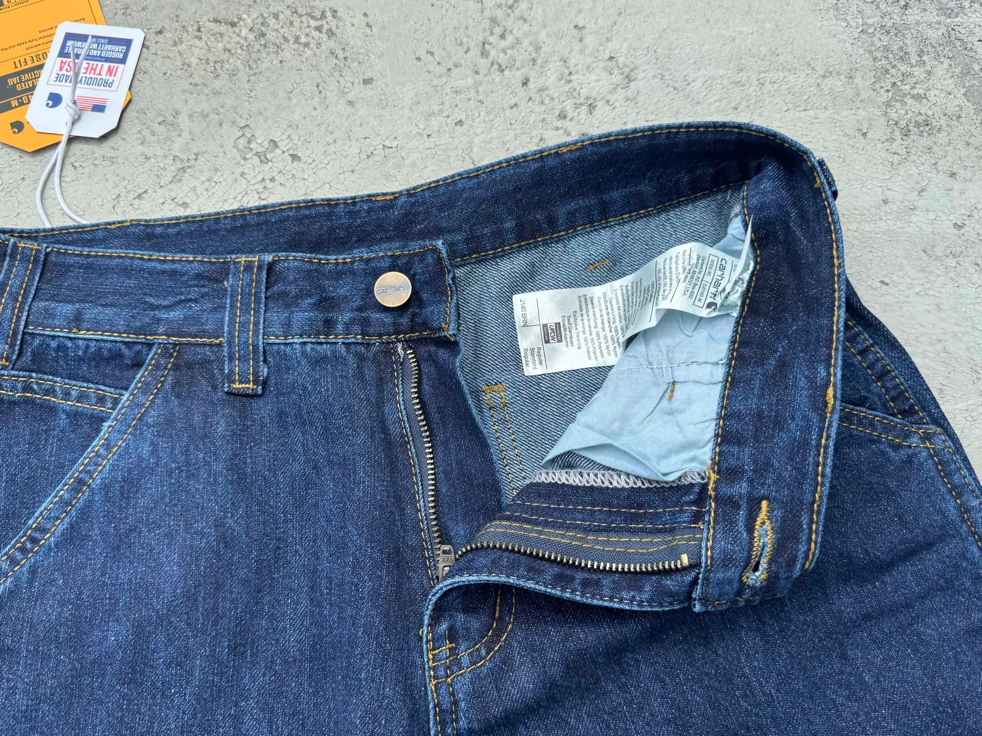🅿️236 K044 Carhartt WIP Carhartt lumberjack Japanese style work style jeans, customized original logo buckle, YKK zipper fly, smooth and easy to pull! Many locations are reinforced with tacks, and the workmanship is solid! The overall tailoring adopts three-dimensional structure tailoring! Ergonomically designed, more flexible when wearing! The cut is streamlined and streamlined, allowing you to move flexibly with your body! Integrates functionality, beauty and durability! Suitable for business, travel, leisure and many other occasions! Straight fit Color: Blue Size: S-XXL