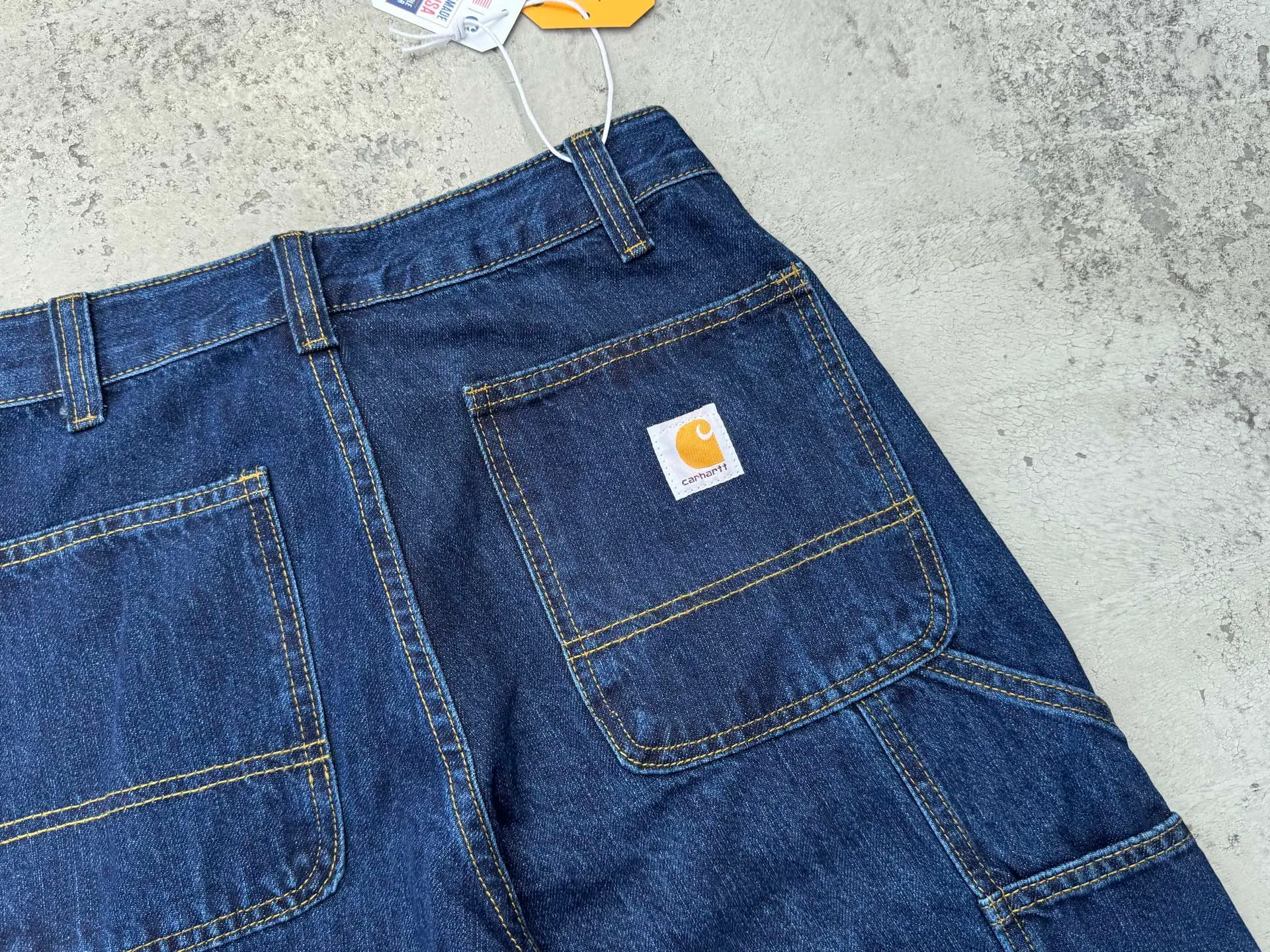 🅿️236 K044 Carhartt WIP Carhartt lumberjack Japanese style work style jeans, customized original logo buckle, YKK zipper fly, smooth and easy to pull! Many locations are reinforced with tacks, and the workmanship is solid! The overall tailoring adopts three-dimensional structure tailoring! Ergonomically designed, more flexible when wearing! The cut is streamlined and streamlined, allowing you to move flexibly with your body! Integrates functionality, beauty and durability! Suitable for business, travel, leisure and many other occasions! Straight fit Color: Blue Size: S-XXL