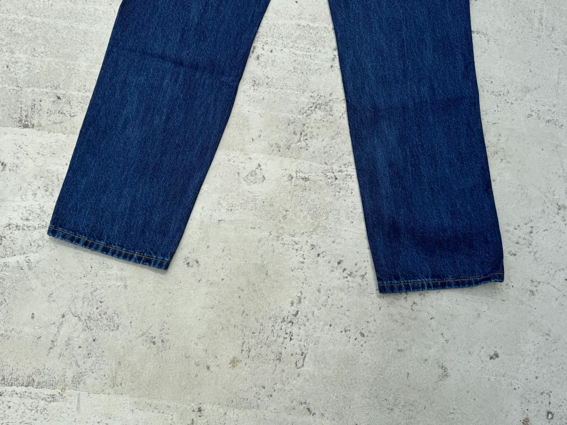 🅿️236 K044 Carhartt WIP Carhartt lumberjack Japanese style work style jeans, customized original logo buckle, YKK zipper fly, smooth and easy to pull! Many locations are reinforced with tacks, and the workmanship is solid! The overall tailoring adopts three-dimensional structure tailoring! Ergonomically designed, more flexible when wearing! The cut is streamlined and streamlined, allowing you to move flexibly with your body! Integrates functionality, beauty and durability! Suitable for business, travel, leisure and many other occasions! Straight fit Color: Blue Size: S-XXL