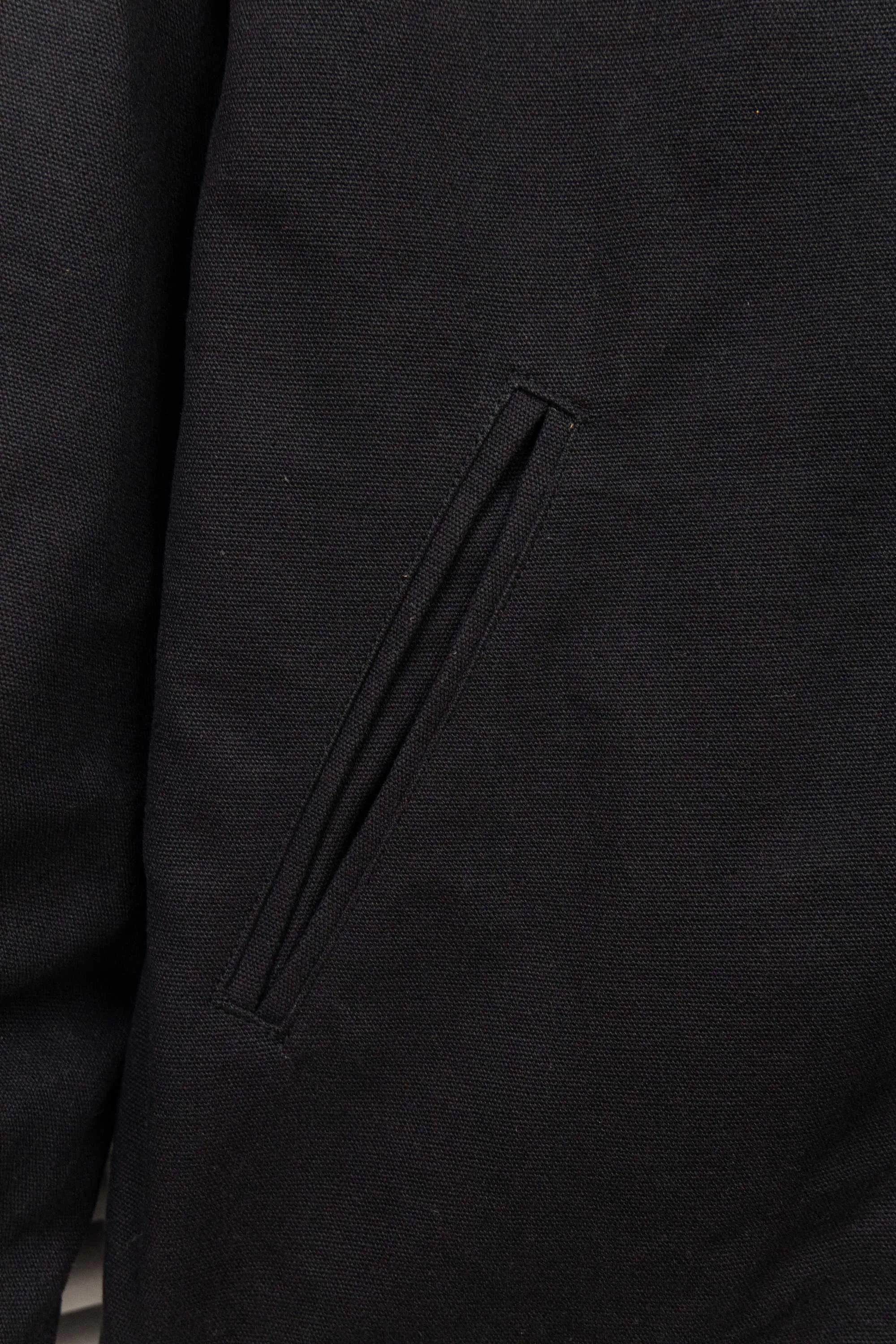 🅿️330 New: Style number: B123 Carhartt Wip Carhartt classic Detroit zipper jacket couple casual work jacket 1️⃣The fabric is made of new environmentally friendly twill fabric. The light wash feels and the color will look better with time. It is a very high-quality fabric!  2️⃣The workmanship details are perfectly controlled, the classic logo is embroidered on the chest, the corduroy lapel highlights the unique style, the customized gold zipper, and the gold buttons all have logos that become more unique as they wear out with use! 3️⃣ Suitable for daily wear and can be worn in various styles. It is a very versatile jacket for men and women! Color: black, yellow, purple Size: S, M, L, XL