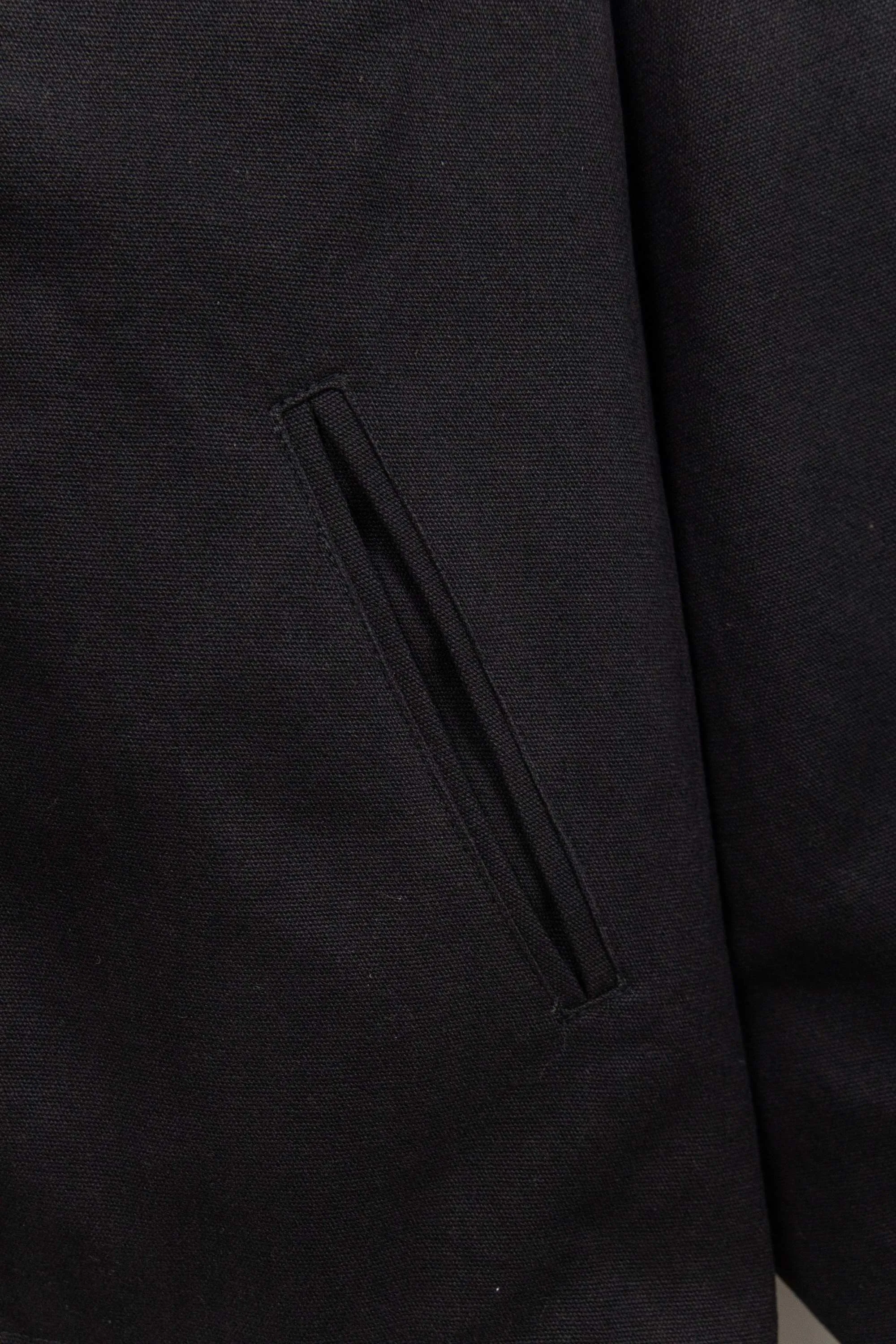 🅿️330 New: Style number: B123 Carhartt Wip Carhartt classic Detroit zipper jacket couple casual work jacket 1️⃣The fabric is made of new environmentally friendly twill fabric. The light wash feels and the color will look better with time. It is a very high-quality fabric!  2️⃣The workmanship details are perfectly controlled, the classic logo is embroidered on the chest, the corduroy lapel highlights the unique style, the customized gold zipper, and the gold buttons all have logos that become more unique as they wear out with use! 3️⃣ Suitable for daily wear and can be worn in various styles. It is a very versatile jacket for men and women! Color: black, yellow, purple Size: S, M, L, XL