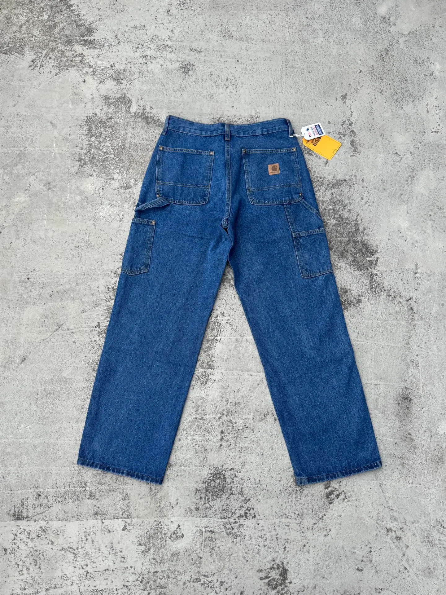 🅿️250 K019 Carhartt WIP Japanese style work style jeans with customized original logo buckle, YKK zipper fly, smooth and easy to pull! Many locations are reinforced with tacks, and the workmanship is solid! The overall tailoring adopts three-dimensional structure tailoring! Ergonomically designed, more flexible when wearing! The cut is streamlined and streamlined, allowing you to move flexibly with your body! Integrates functionality, beauty and durability! Suitable for business, travel, leisure and many other occasions! Straight version Color: dark blue Size: S-XXL