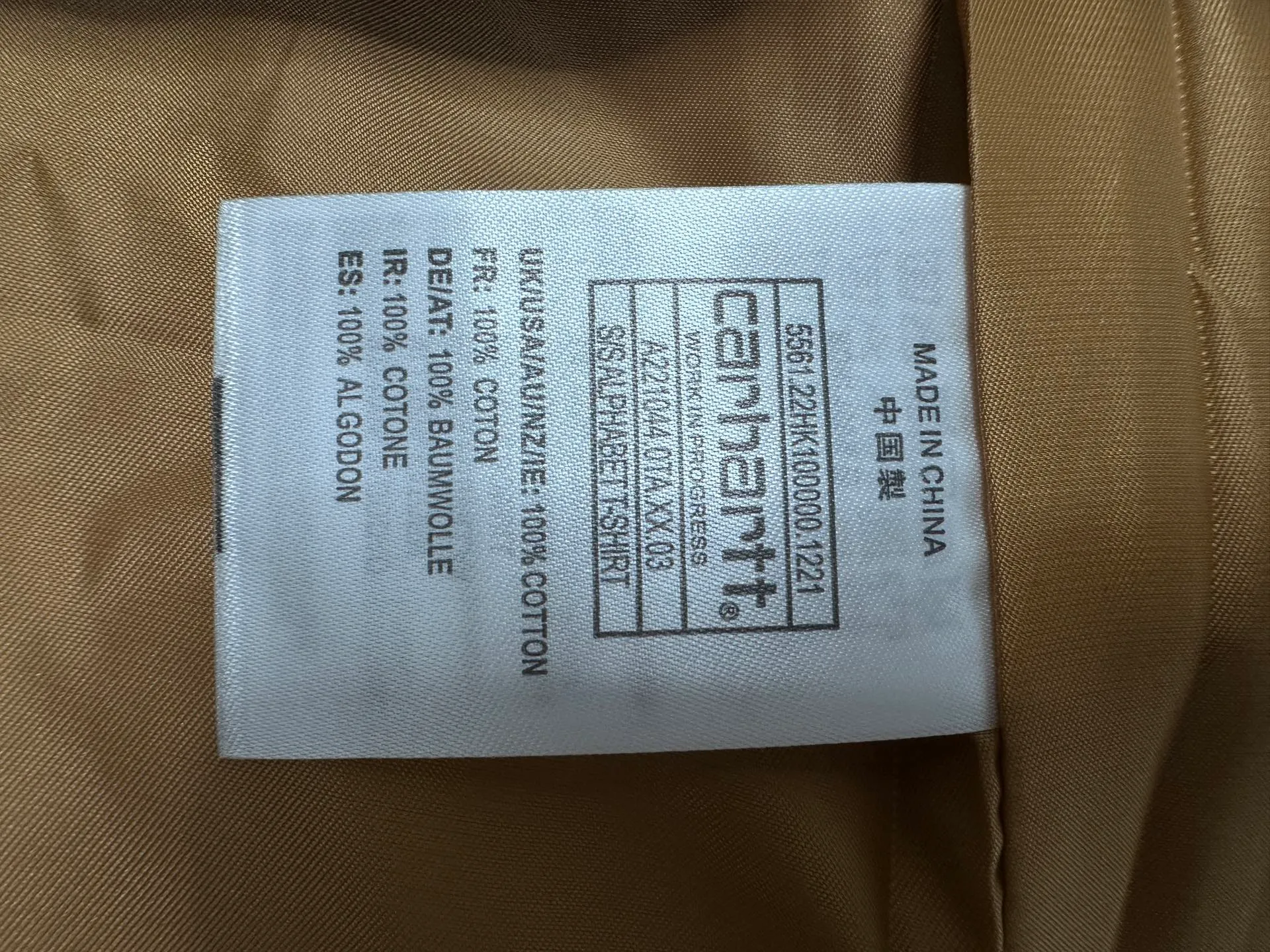 🅿️340 [Carhartt Wip] Carhartt Detroit zipper casual workwear for couples. The fabric is made of new environmentally friendly twill fabric. The light wash feels and the color will look better with time. It is a very high-quality fabric!  The workmanship details are perfectly controlled, the classic logo is embroidered on the chest, the corduroy lapel highlights the unique style, the custom gold zipper, and the gold buttons all have the logo and become more unique as they wear out with use! Suitable for daily wear, suitable for all styles, same style for men and women. Sizes: S-XL