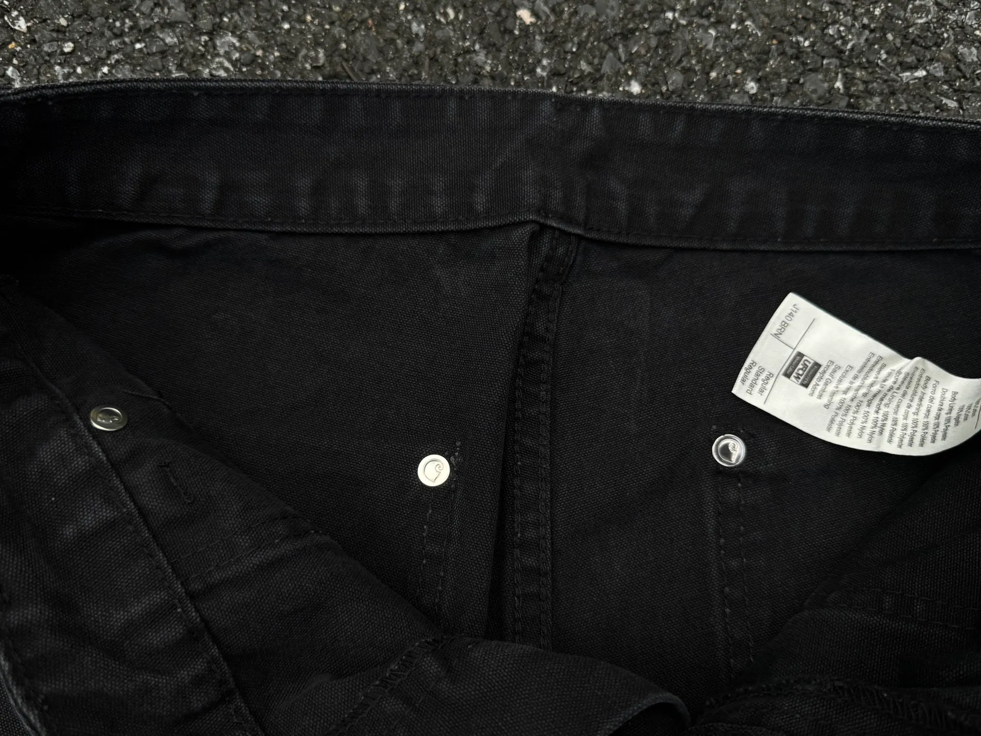 🅿️270 KH1 top vtg Carhartt WIP Carhartt vintage splashed ink holes distressed retro lumberjack Japanese work style jeans Accessories: Customized original logo buckle, including the inner top bracket is also compared to the original with logo hole nails, YKK zipper fly, smooth and easy to pull! Many locations are reinforced with tacks, and the workmanship is solid!  Fabric: The table is made of original authentic custom-made imported fabrics, and the overall tailoring adopts three-dimensional structure tailoring! Ergonomically designed, more flexible when wearing! The cut is streamlined and streamlined, allowing you to move flexibly with your body! Integrates functionality, beauty and durability! Suitable for business, travel, leisure and many other occasions! Straight version Color: splash black Code number: 28 30 32 34 36