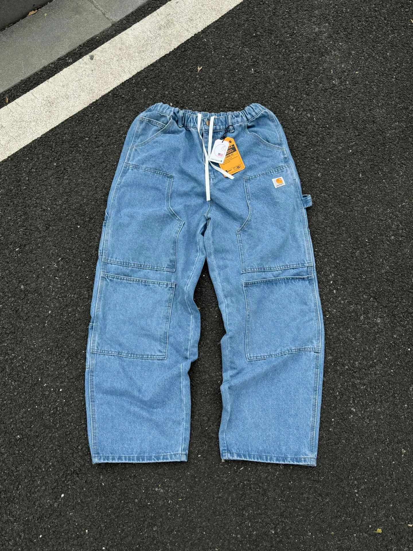 🅿️250 K034 Carhartt WIP Carhartt multi-pocket Japanese style workwear style Carhartt family joint series Carhartt deconstructed inverted double-knee jeans. Customized original logo buckle, YKK zipper fly, smooth and easy to pull! Many locations are reinforced with tacks, and the workmanship is solid! The overall tailoring adopts three-dimensional structure tailoring! Ergonomically designed, more flexible when wearing! The cut is streamlined and streamlined, allowing you to move flexibly with your body! Integrates functionality, beauty and durability! Suitable for business, travel, leisure and many other occasions! Straight fit Color: Blue Size: S-XXL
