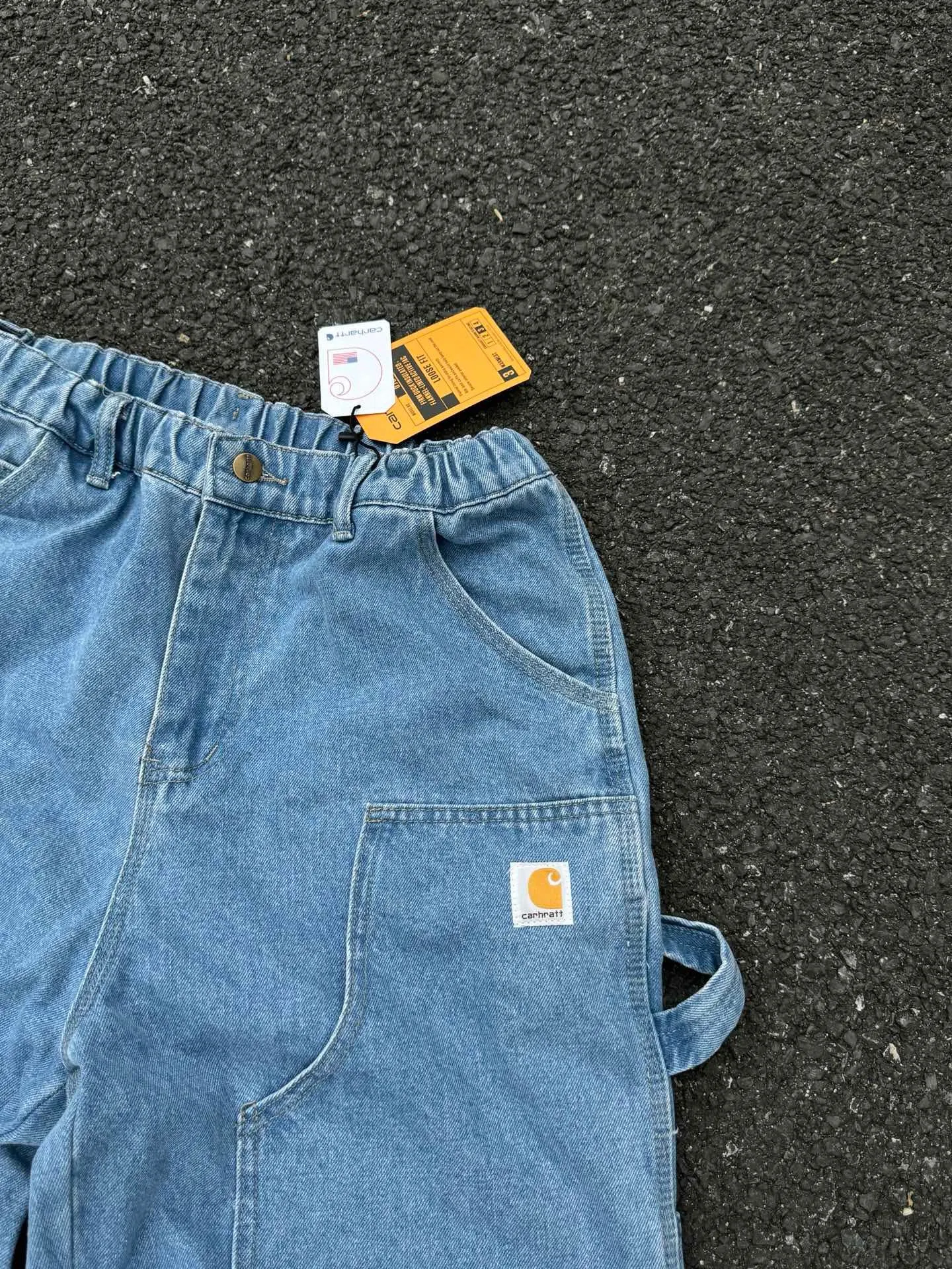 🅿️250 K034 Carhartt WIP Carhartt multi-pocket Japanese style workwear style Carhartt family joint series Carhartt deconstructed inverted double-knee jeans. Customized original logo buckle, YKK zipper fly, smooth and easy to pull! Many locations are reinforced with tacks, and the workmanship is solid! The overall tailoring adopts three-dimensional structure tailoring! Ergonomically designed, more flexible when wearing! The cut is streamlined and streamlined, allowing you to move flexibly with your body! Integrates functionality, beauty and durability! Suitable for business, travel, leisure and many other occasions! Straight fit Color: Blue Size: S-XXL