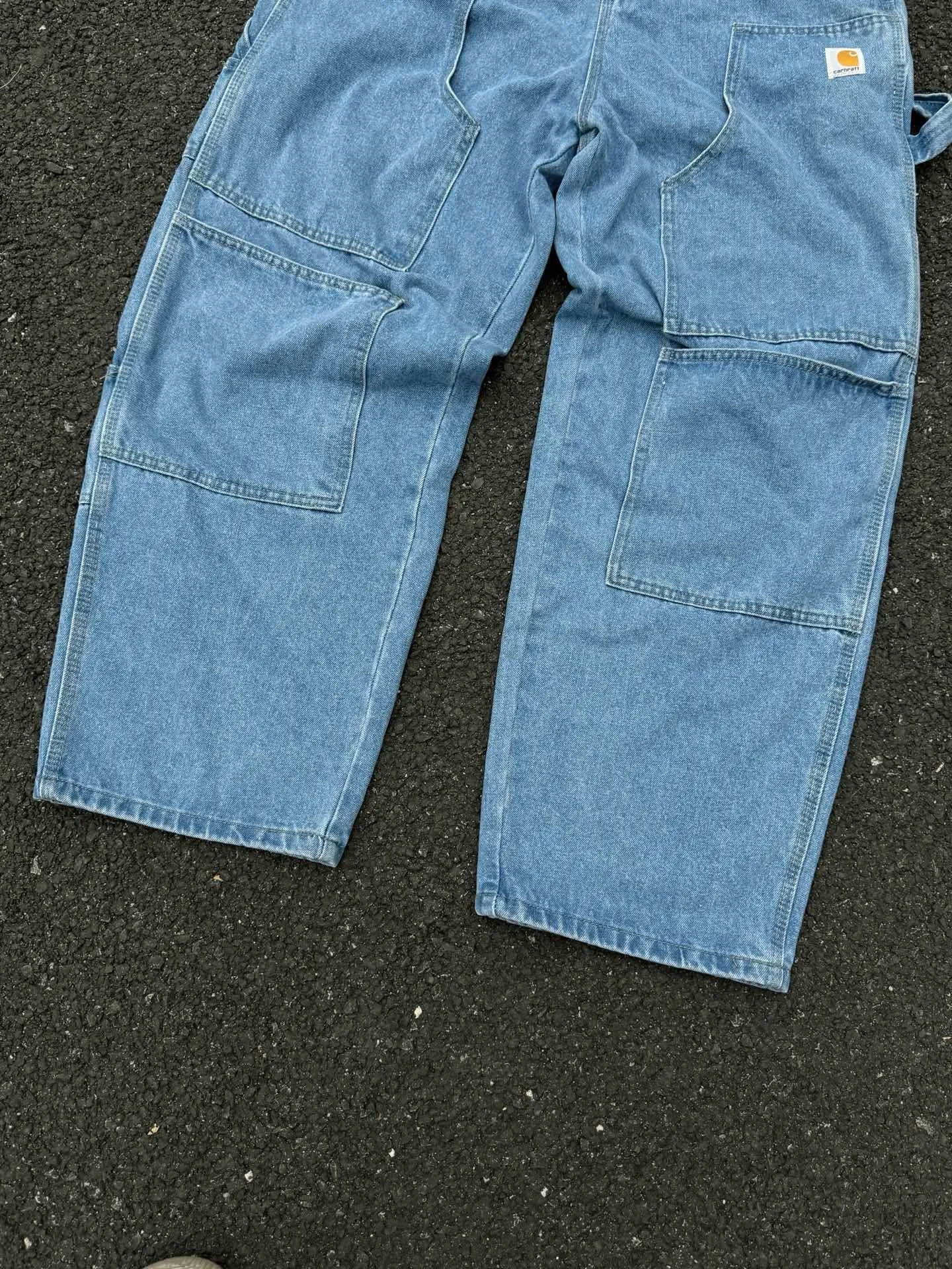 🅿️250 K034 Carhartt WIP Carhartt multi-pocket Japanese style workwear style Carhartt family joint series Carhartt deconstructed inverted double-knee jeans. Customized original logo buckle, YKK zipper fly, smooth and easy to pull! Many locations are reinforced with tacks, and the workmanship is solid! The overall tailoring adopts three-dimensional structure tailoring! Ergonomically designed, more flexible when wearing! The cut is streamlined and streamlined, allowing you to move flexibly with your body! Integrates functionality, beauty and durability! Suitable for business, travel, leisure and many other occasions! Straight fit Color: Blue Size: S-XXL