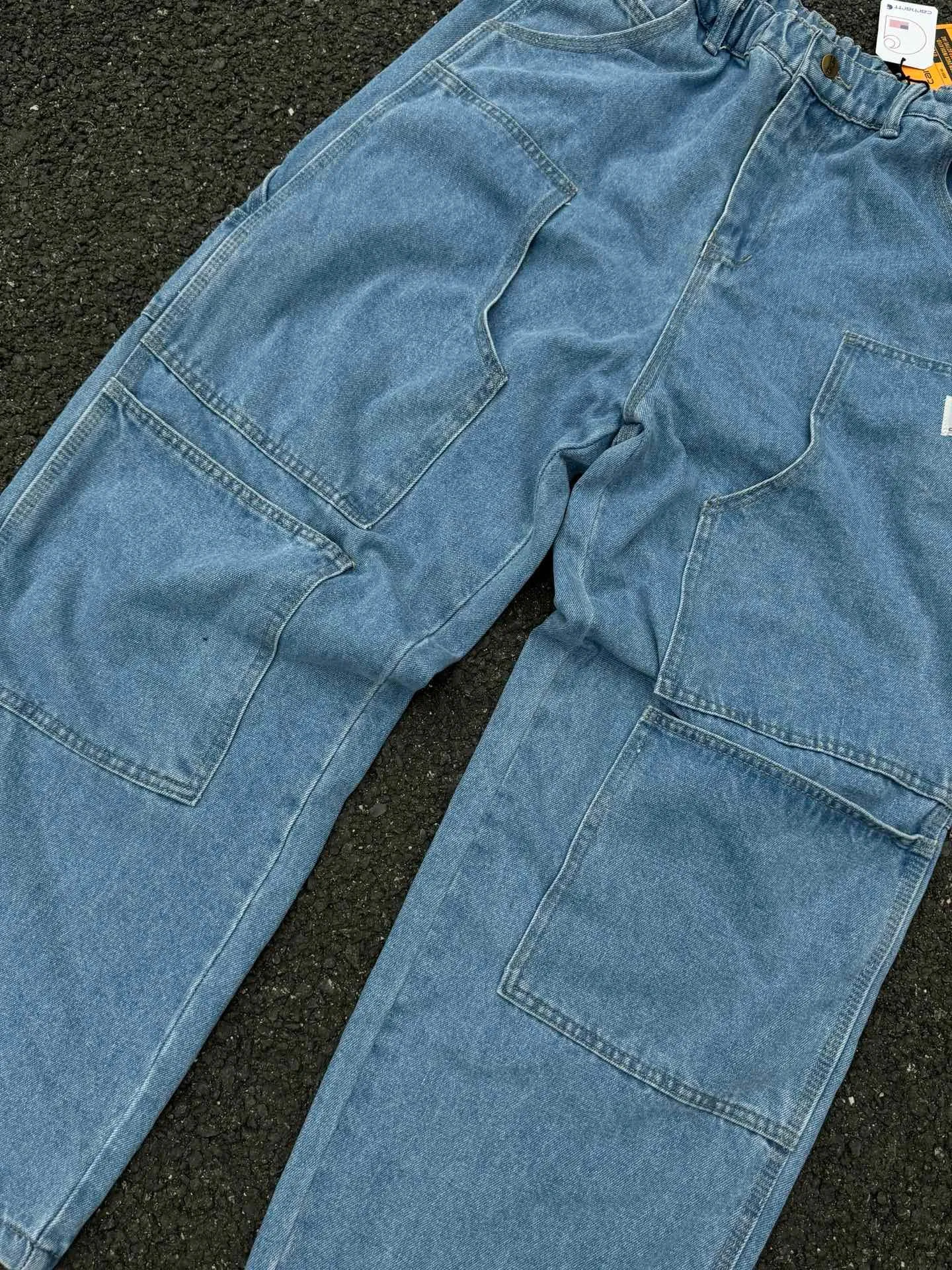 🅿️250 K034 Carhartt WIP Carhartt multi-pocket Japanese style workwear style Carhartt family joint series Carhartt deconstructed inverted double-knee jeans. Customized original logo buckle, YKK zipper fly, smooth and easy to pull! Many locations are reinforced with tacks, and the workmanship is solid! The overall tailoring adopts three-dimensional structure tailoring! Ergonomically designed, more flexible when wearing! The cut is streamlined and streamlined, allowing you to move flexibly with your body! Integrates functionality, beauty and durability! Suitable for business, travel, leisure and many other occasions! Straight fit Color: Blue Size: S-XXL