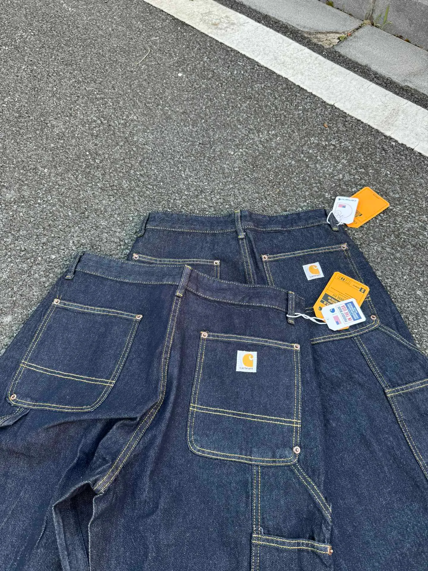 🅿️250 K011 Carhartt WIP Japanese style work style jeans with customized original logo buckle, YKK zipper fly, smooth and easy to pull! Many locations are reinforced with tacks, and the workmanship is solid! The overall tailoring adopts three-dimensional structure tailoring! Ergonomically designed, more flexible when wearing! The cut is streamlined and streamlined, allowing you to move flexibly with your body! Integrates functionality, beauty and durability! Suitable for business, travel, leisure and many other occasions! Straight fit Color: Dark Blue Size: S-XXL