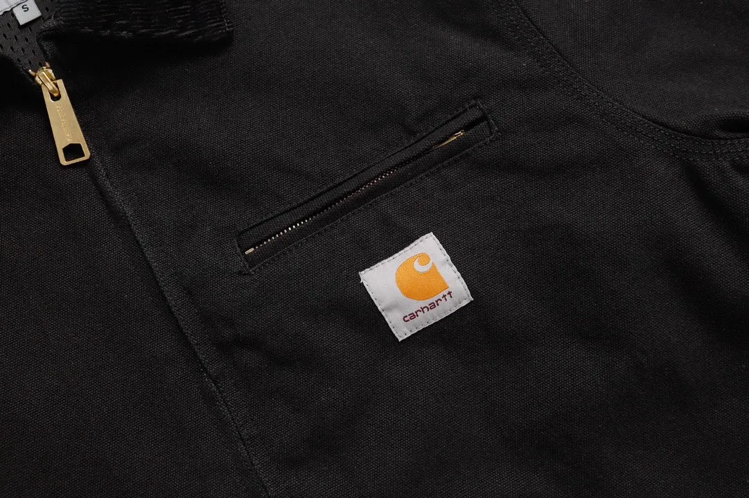 🅿️350 Carhartt Wip Carhartt classic Detroit zipper jacket couple casual workwear jacket 1️⃣The fabric is made of new environmentally friendly twill fabric. The light wash feels and the color will look better with time. It is a very high-quality fabric! 2️⃣The workmanship details are perfectly controlled, the classic logo is embroidered on the chest, the corduroy lapel highlights the unique style, the customized gold zipper, and the gold buttons all have logos that become more unique as they wear out with use! 3️⃣ Suitable for daily wear and can be worn in various styles. It is a very versatile jacket for men and women!  Color: black, yellow, purple Size: S, M, L, XL
