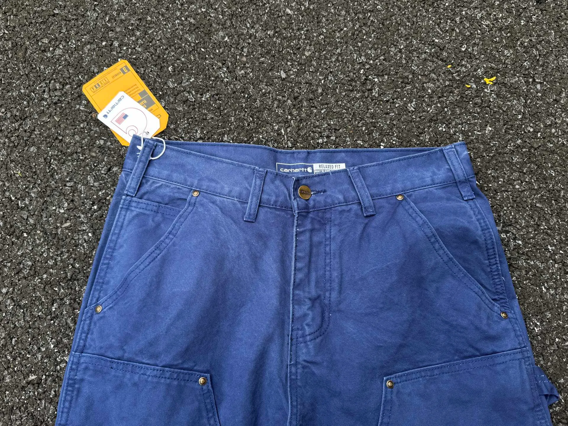 🅿️260 K009 Carhartt WIP Japanese style work style jeans with customized original logo buckle, YKK zipper fly, smooth and easy to pull! Many locations are reinforced with tacks, and the workmanship is solid! The overall tailoring adopts three-dimensional structure tailoring! Ergonomically designed, more flexible when wearing! The cut is streamlined and streamlined, allowing you to move flexibly with your body! Integrates functionality, beauty and durability! Suitable for business, travel, leisure and many other occasions! Straight version Color: Navy Blue Size: 28 30 32 34 36 (corresponds to S M L XL XXL)