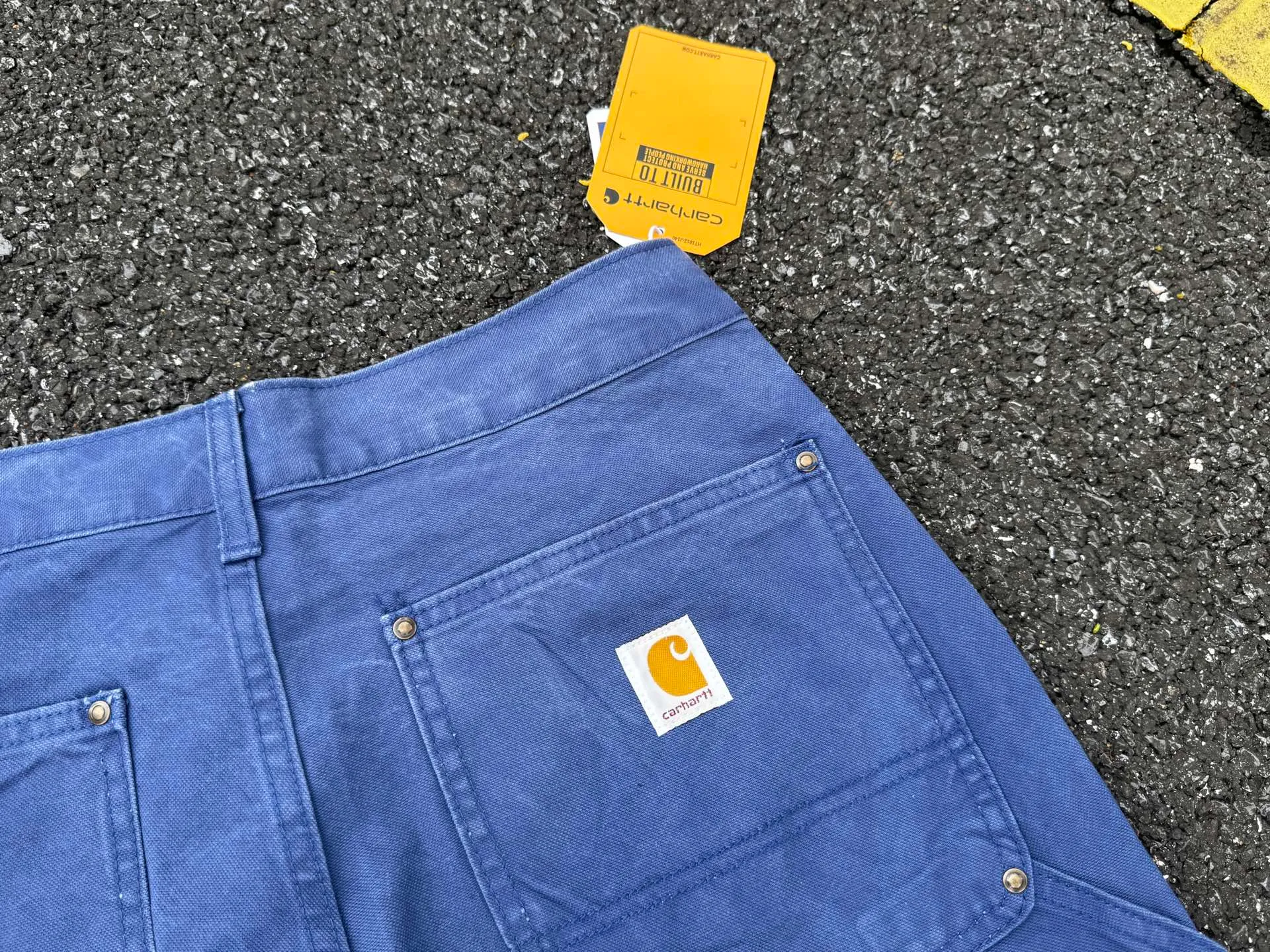 🅿️260 K009 Carhartt WIP Japanese style work style jeans with customized original logo buckle, YKK zipper fly, smooth and easy to pull! Many locations are reinforced with tacks, and the workmanship is solid! The overall tailoring adopts three-dimensional structure tailoring! Ergonomically designed, more flexible when wearing! The cut is streamlined and streamlined, allowing you to move flexibly with your body! Integrates functionality, beauty and durability! Suitable for business, travel, leisure and many other occasions! Straight version Color: Navy Blue Size: 28 30 32 34 36 (corresponds to S M L XL XXL)