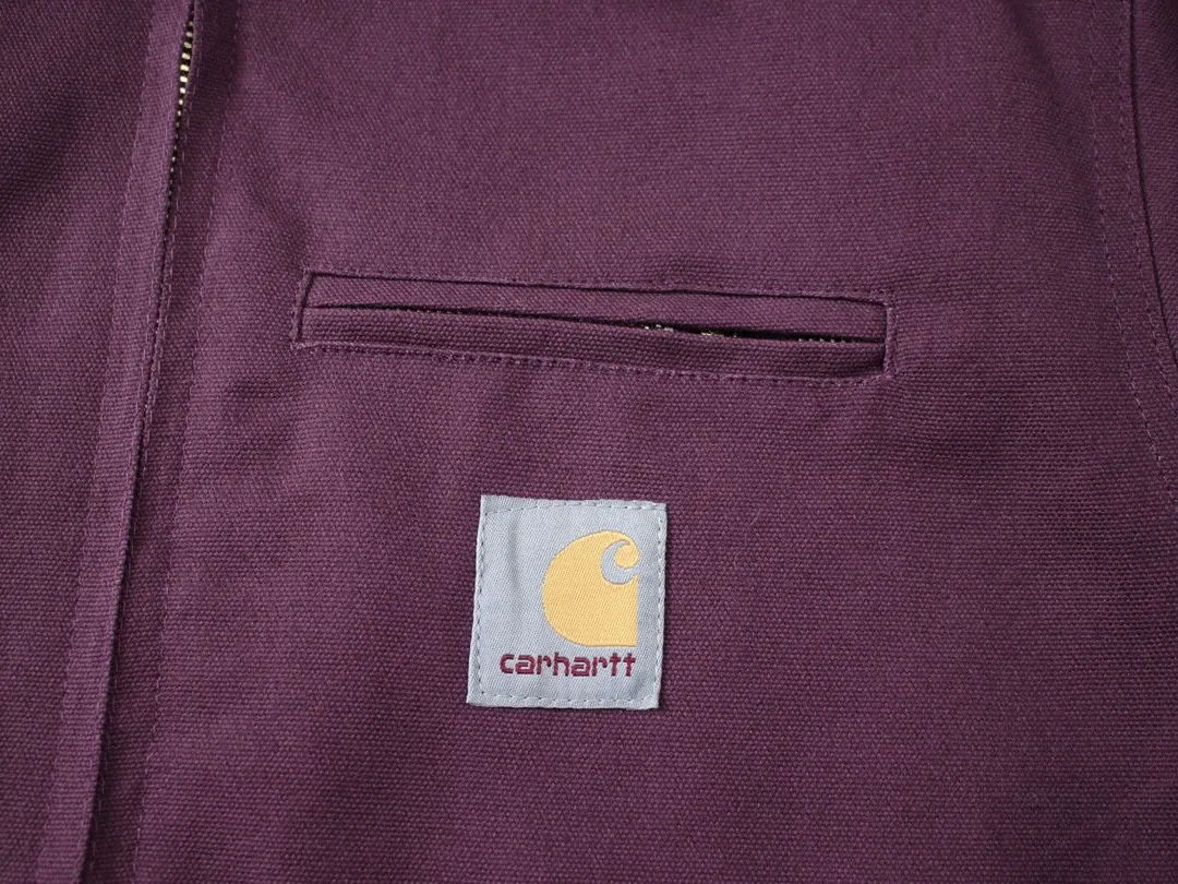 🅿️330 New: Style number: B123 Carhartt Wip Carhartt classic Detroit zipper jacket couple casual work jacket 1️⃣The fabric is made of new environmentally friendly twill fabric. The light wash feels and the color will look better with time. It is a very high-quality fabric!  2️⃣The workmanship details are perfectly controlled, the classic logo is embroidered on the chest, the corduroy lapel highlights the unique style, the customized gold zipper, and the gold buttons all have logos that become more unique as they wear out with use! 3️⃣ Suitable for daily wear and can be worn in various styles. It is a very versatile jacket for men and women! Color: black, yellow, purple Size: S, M, L, XL