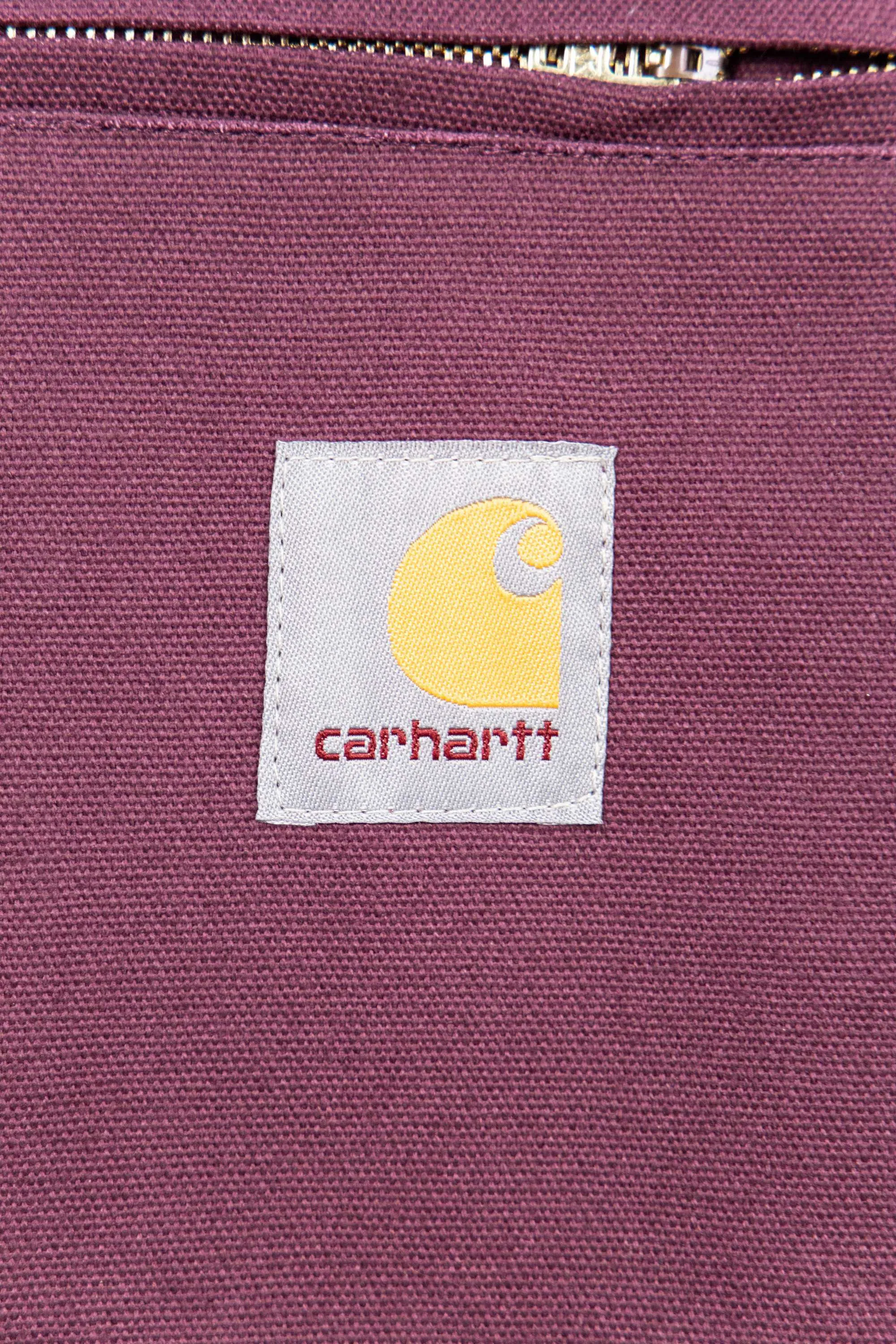 🅿️330 New: Style number: B123 Carhartt Wip Carhartt classic Detroit zipper jacket couple casual work jacket 1️⃣The fabric is made of new environmentally friendly twill fabric. The light wash feels and the color will look better with time. It is a very high-quality fabric!  2️⃣The workmanship details are perfectly controlled, the classic logo is embroidered on the chest, the corduroy lapel highlights the unique style, the customized gold zipper, and the gold buttons all have logos that become more unique as they wear out with use! 3️⃣ Suitable for daily wear and can be worn in various styles. It is a very versatile jacket for men and women! Color: black, yellow, purple Size: S, M, L, XL