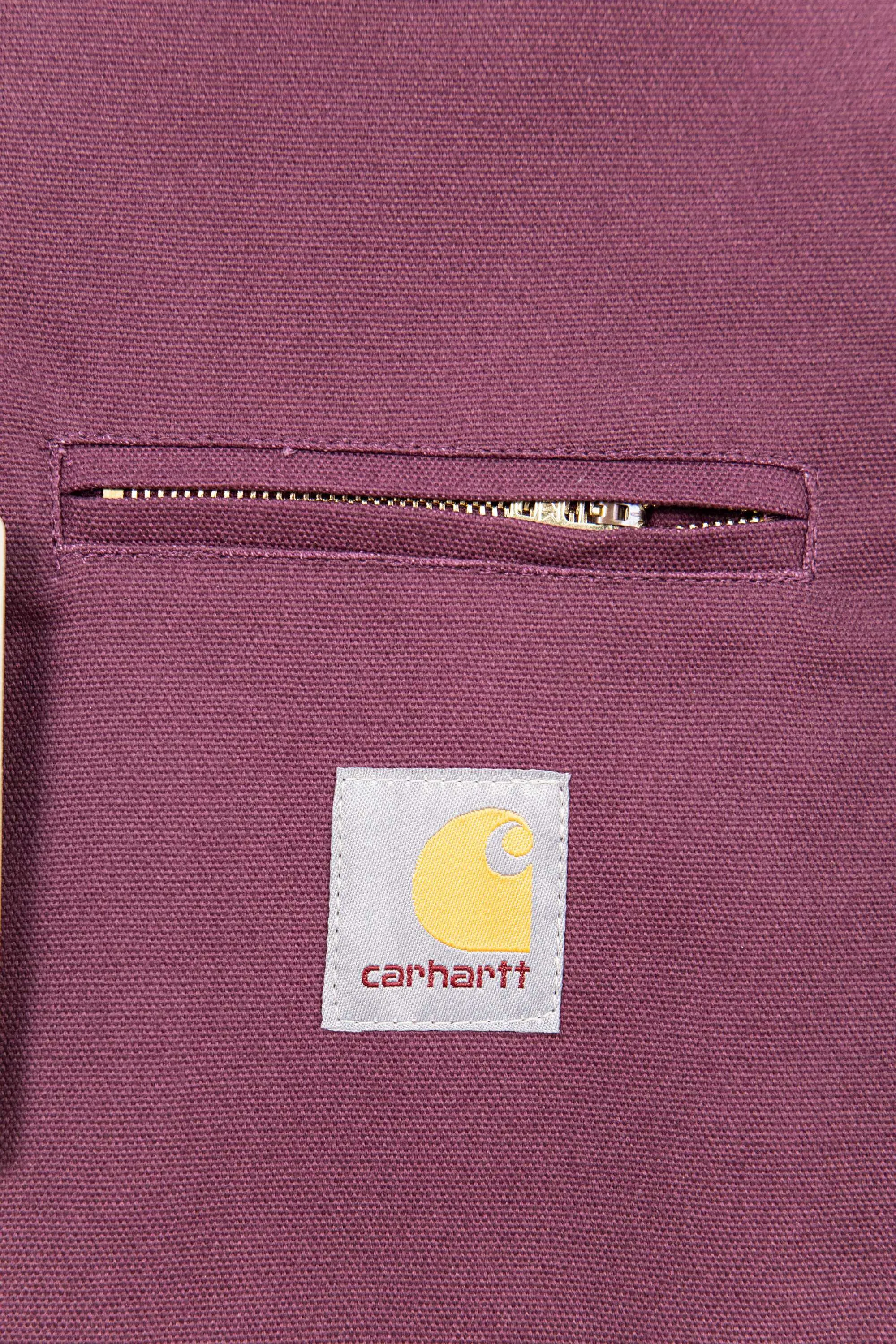 🅿️330 New: Style number: B123 Carhartt Wip Carhartt classic Detroit zipper jacket couple casual work jacket 1️⃣The fabric is made of new environmentally friendly twill fabric. The light wash feels and the color will look better with time. It is a very high-quality fabric!  2️⃣The workmanship details are perfectly controlled, the classic logo is embroidered on the chest, the corduroy lapel highlights the unique style, the customized gold zipper, and the gold buttons all have logos that become more unique as they wear out with use! 3️⃣ Suitable for daily wear and can be worn in various styles. It is a very versatile jacket for men and women! Color: black, yellow, purple Size: S, M, L, XL
